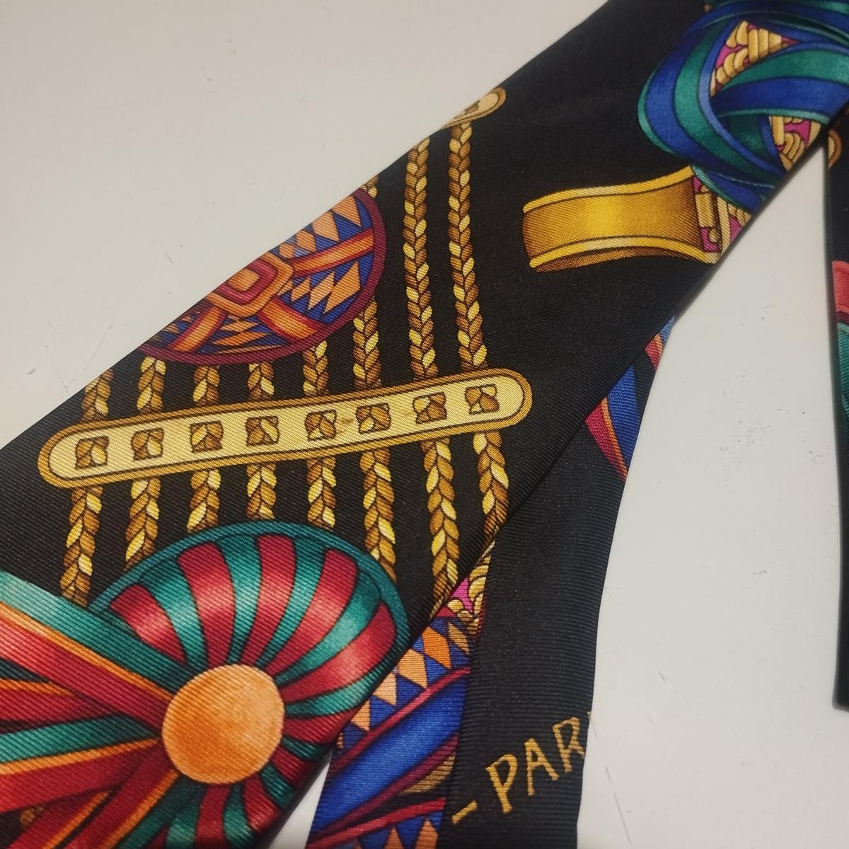 Rare Hermès Silk Tie In Excellent Condition In Gazzaniga (BG), IT