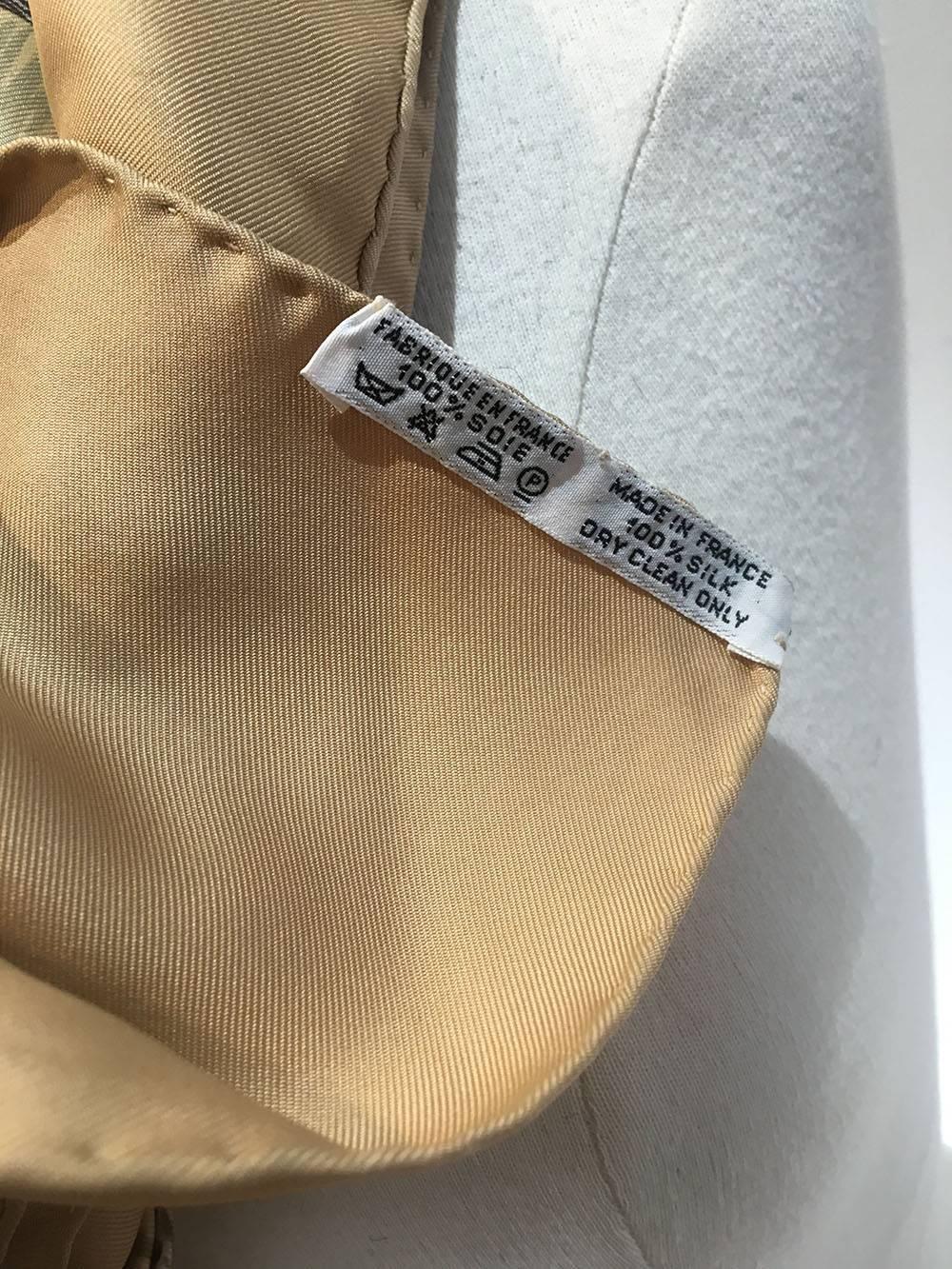 RARO Foulard di seta Tanzanie di Hermes vintage in tan c1970s 3