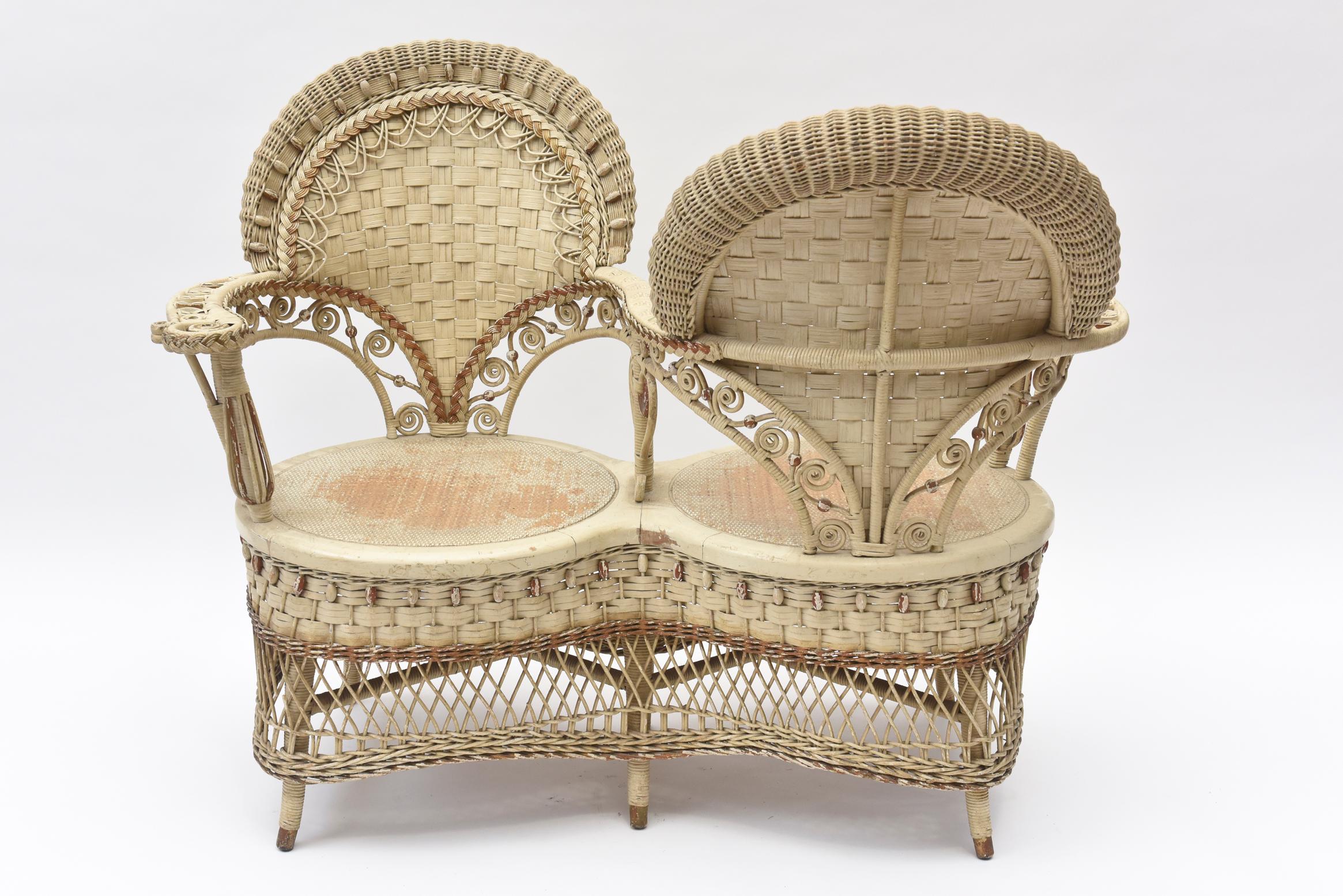 American Rare Heywood Brothers and Wakefield Victorian Wicker Conversation Gossip Chair For Sale