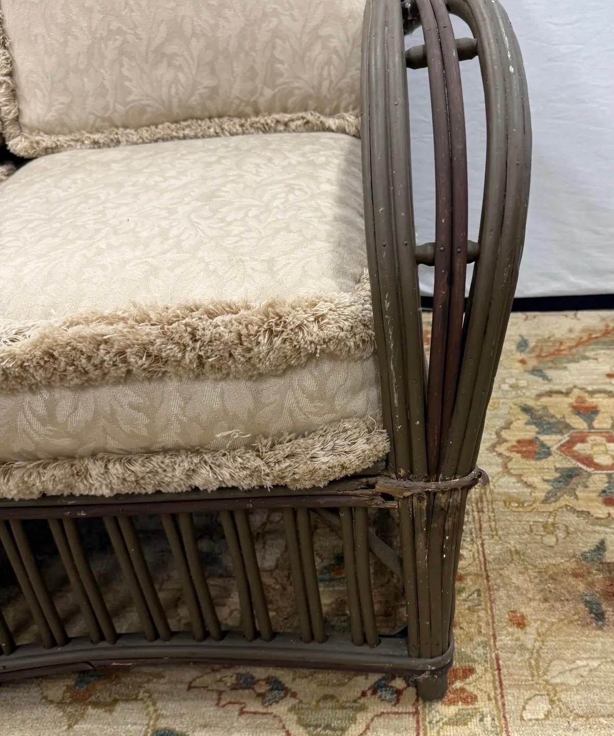 Rare Heywood Wakefield 1940's Early Mid Century Stick Wicker Rattan Sofa In Good Condition For Sale In West Hartford, CT