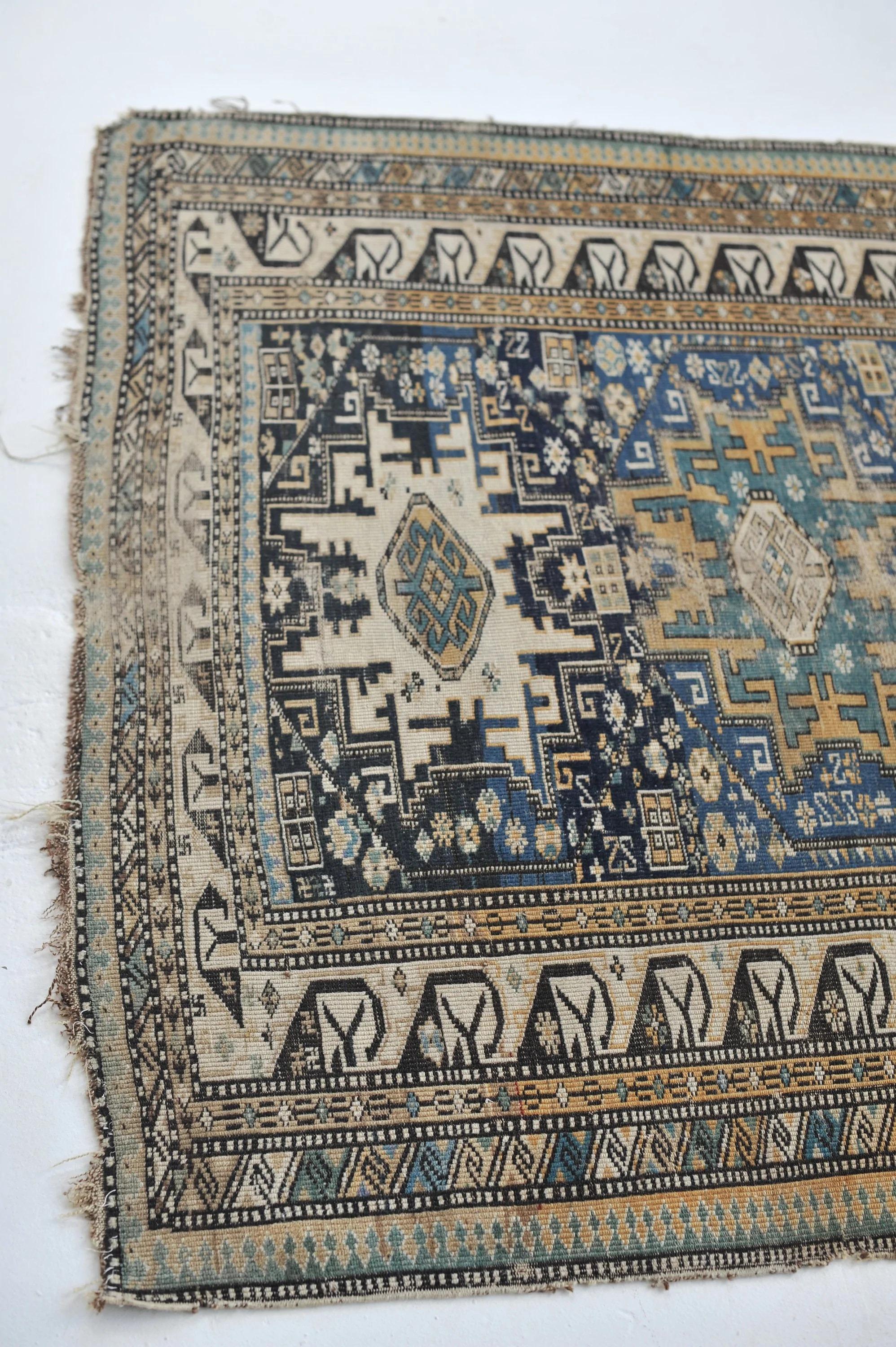 Rara alfombra antigua de gama alta Shirvan/Kuba de las montañas del Cáucaso Anudado a mano en venta