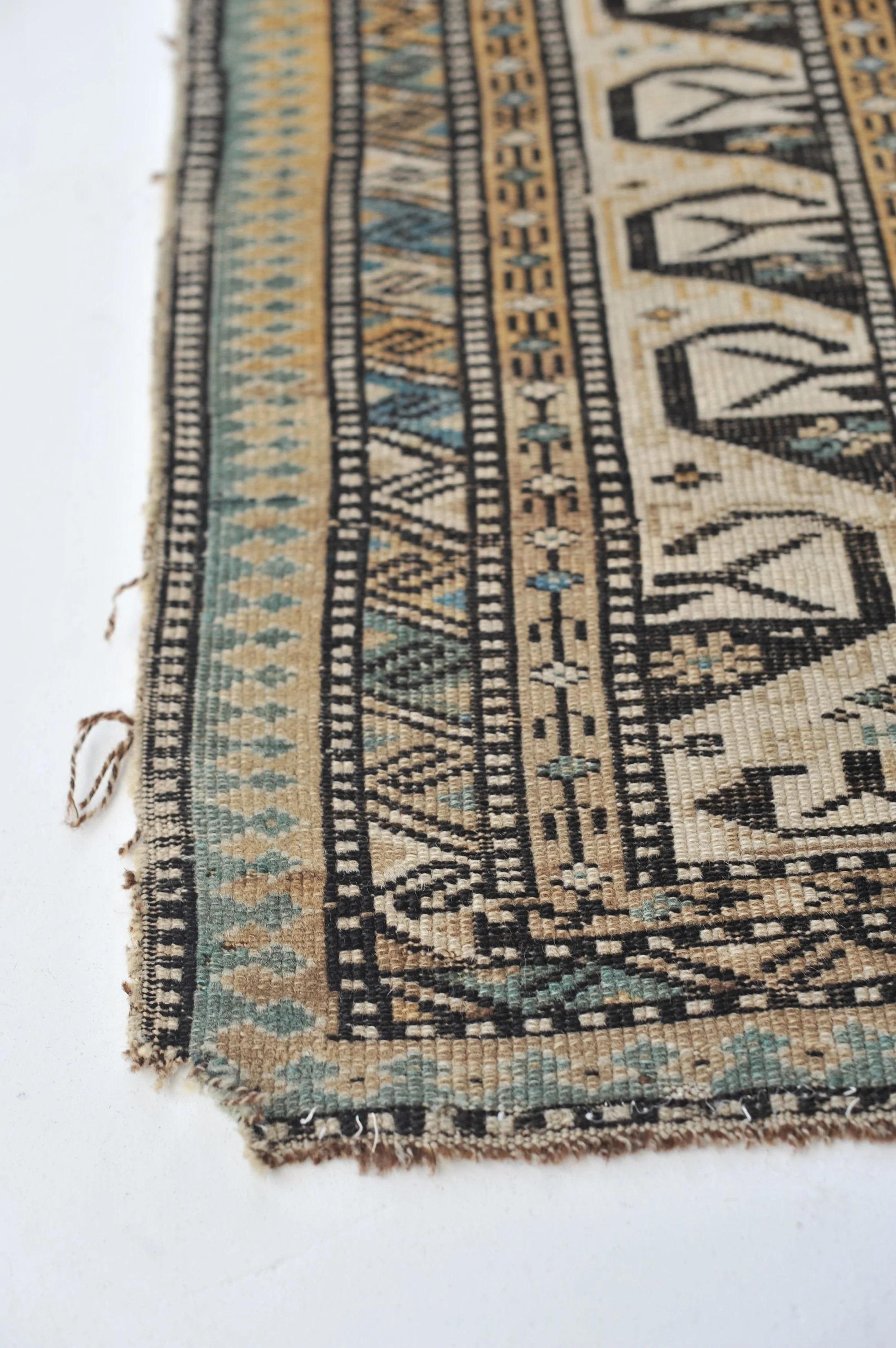Rara alfombra antigua de gama alta Shirvan/Kuba de las montañas del Cáucaso Lana en venta