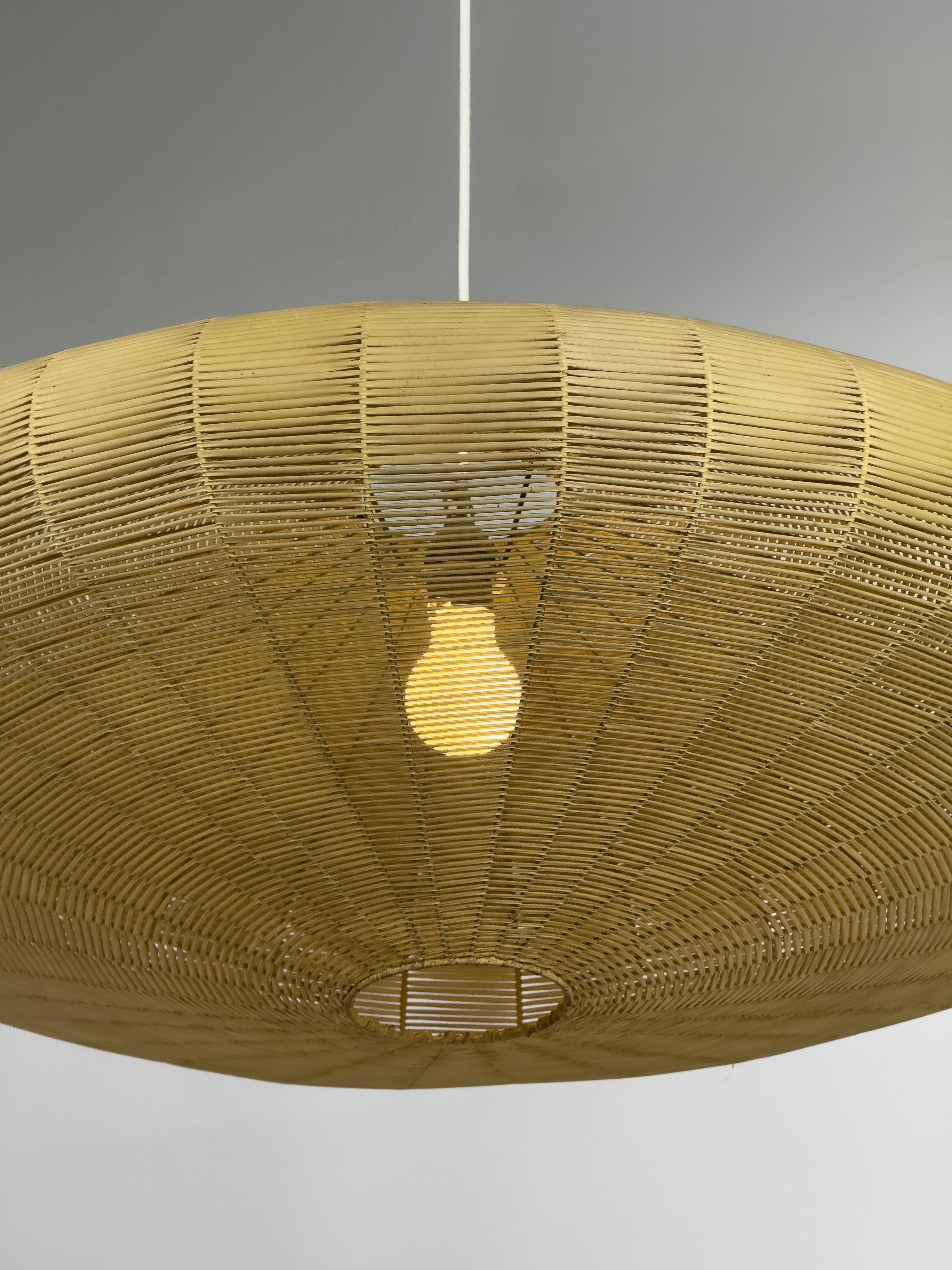 Rara lámpara colgante OVNI moderna de mediados de siglo, muy decorativa, de 80 cm de diámetro. Ita en venta 3