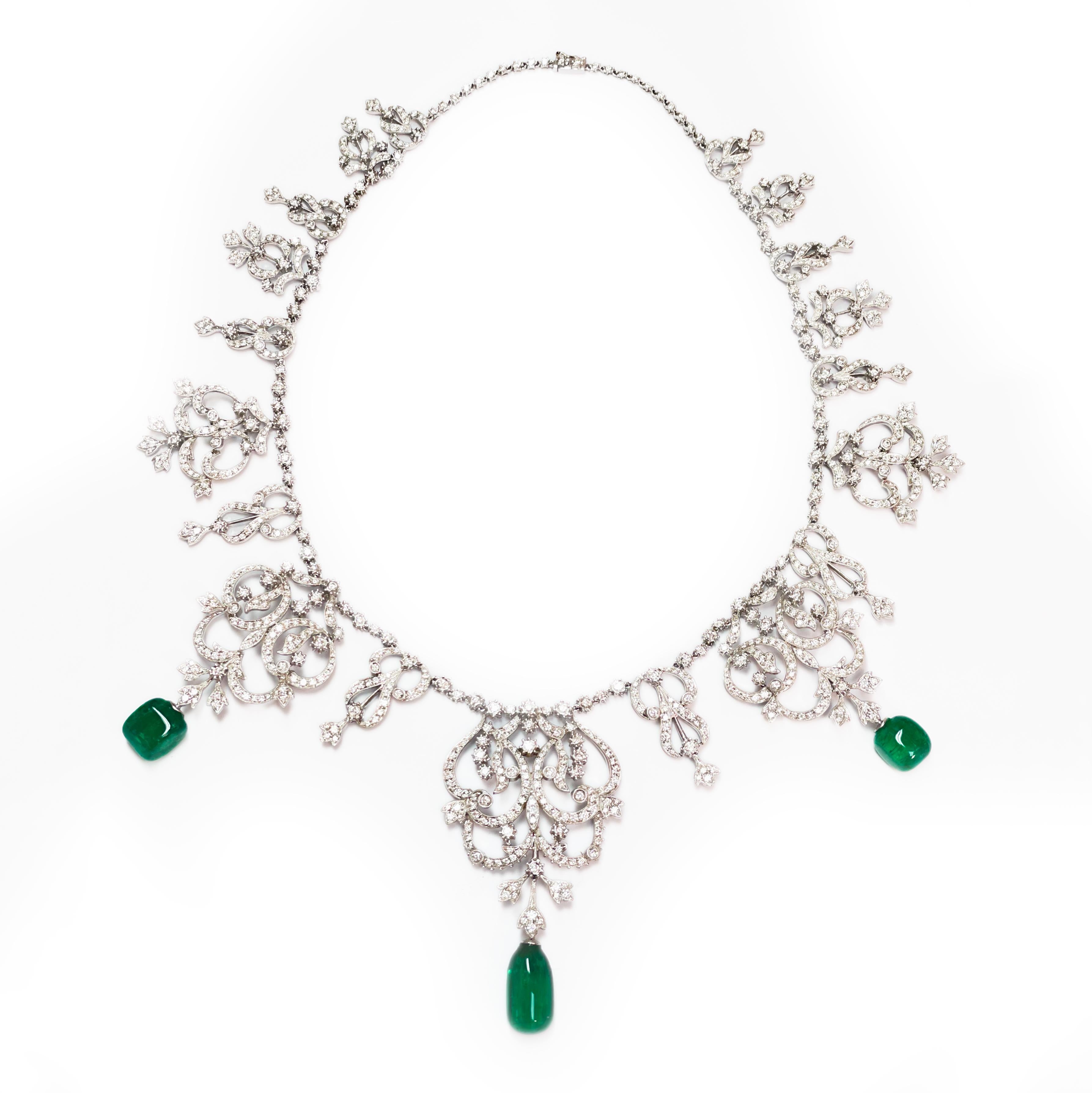 Rare Himalayan Mountain Emerald and Diamond convertible Tiara/Necklace

A very beautiful and unique tiara that also converts into a necklace. 

It features 3 stunning GRS-certified natural emerald beads weighing a total of 27.05 carats, embellished