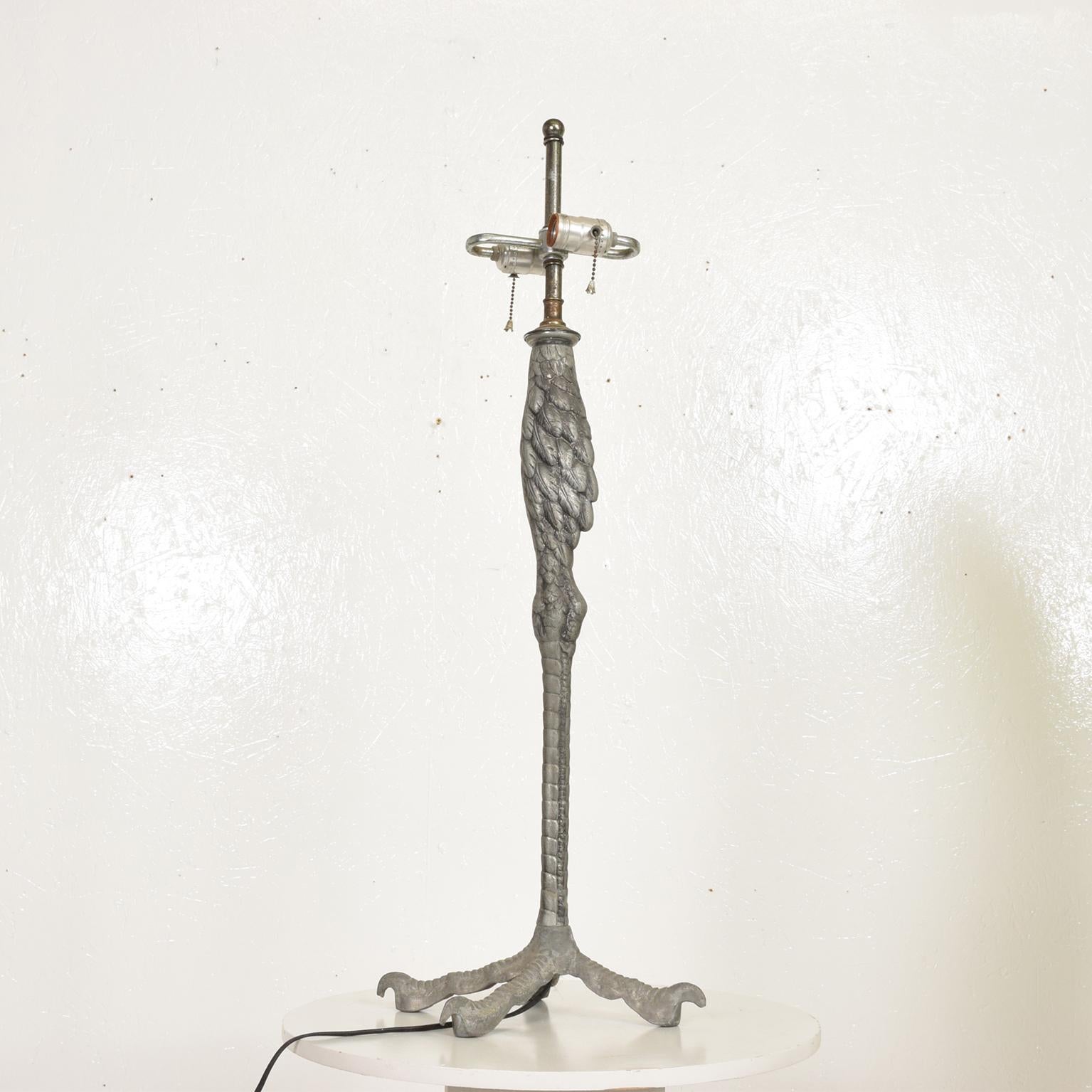 Rare Hollywood Regency Ostrich Eagle Leg Table Lamp 4