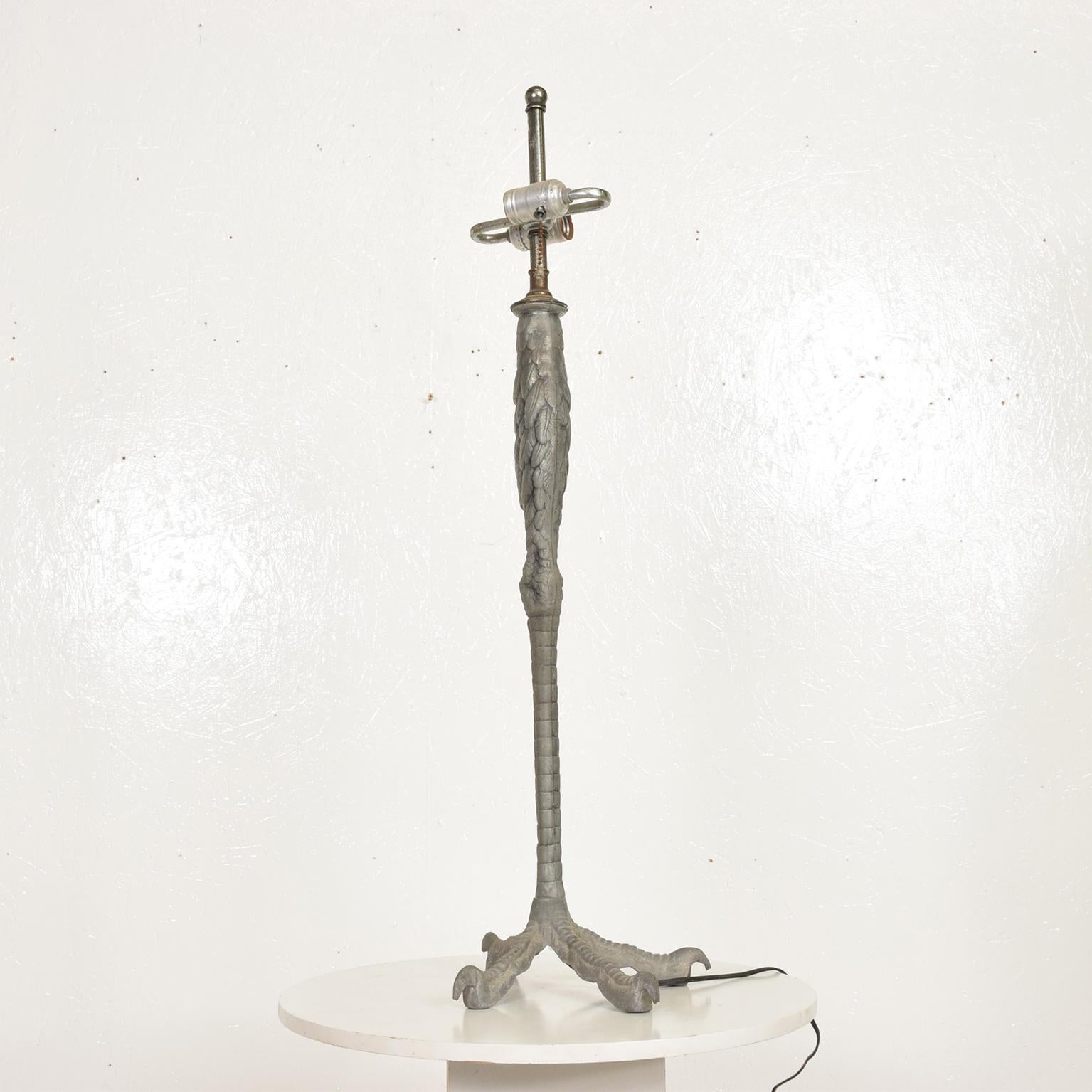 Rare Hollywood Regency Ostrich Eagle Leg Table Lamp 2