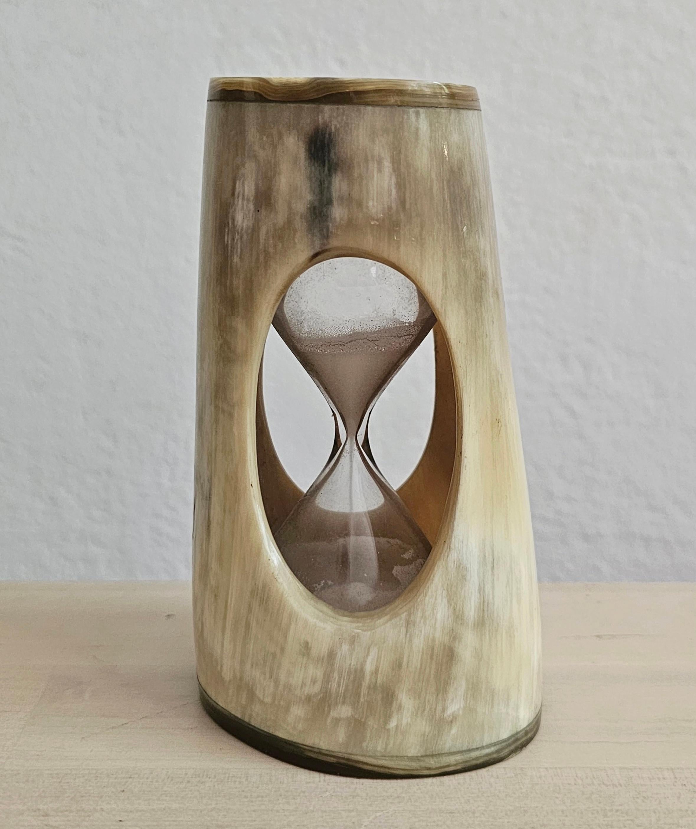 Rare Hourglass Egg Timer Designed by Carl Aubock in Natural Horn, Austria 1950 In Good Condition In Beograd, RS