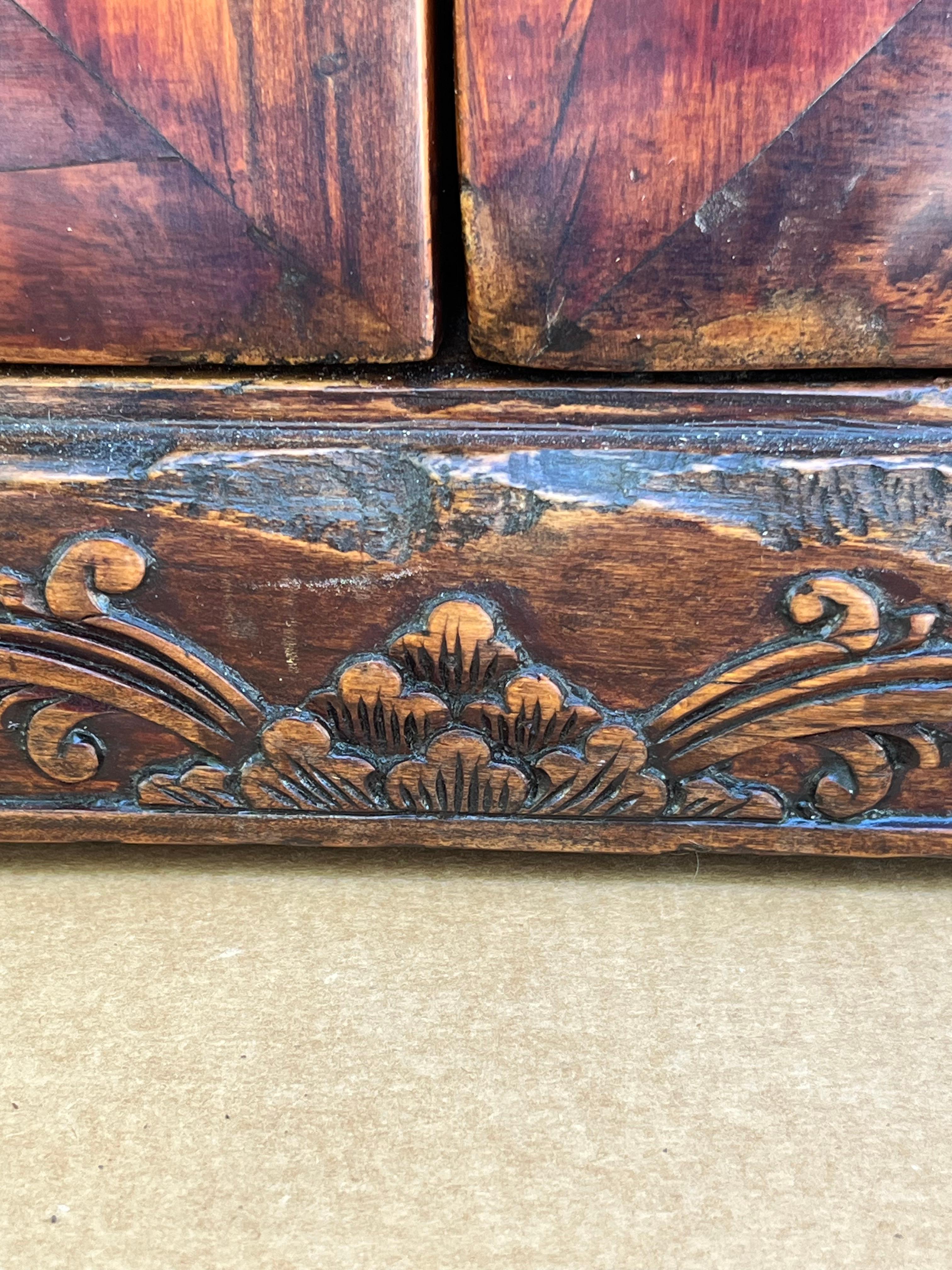 Seltener Huanghuali Tischschrank Qing Dynasty 17./18. Jh., Provenienz. (Tischlerei) im Angebot