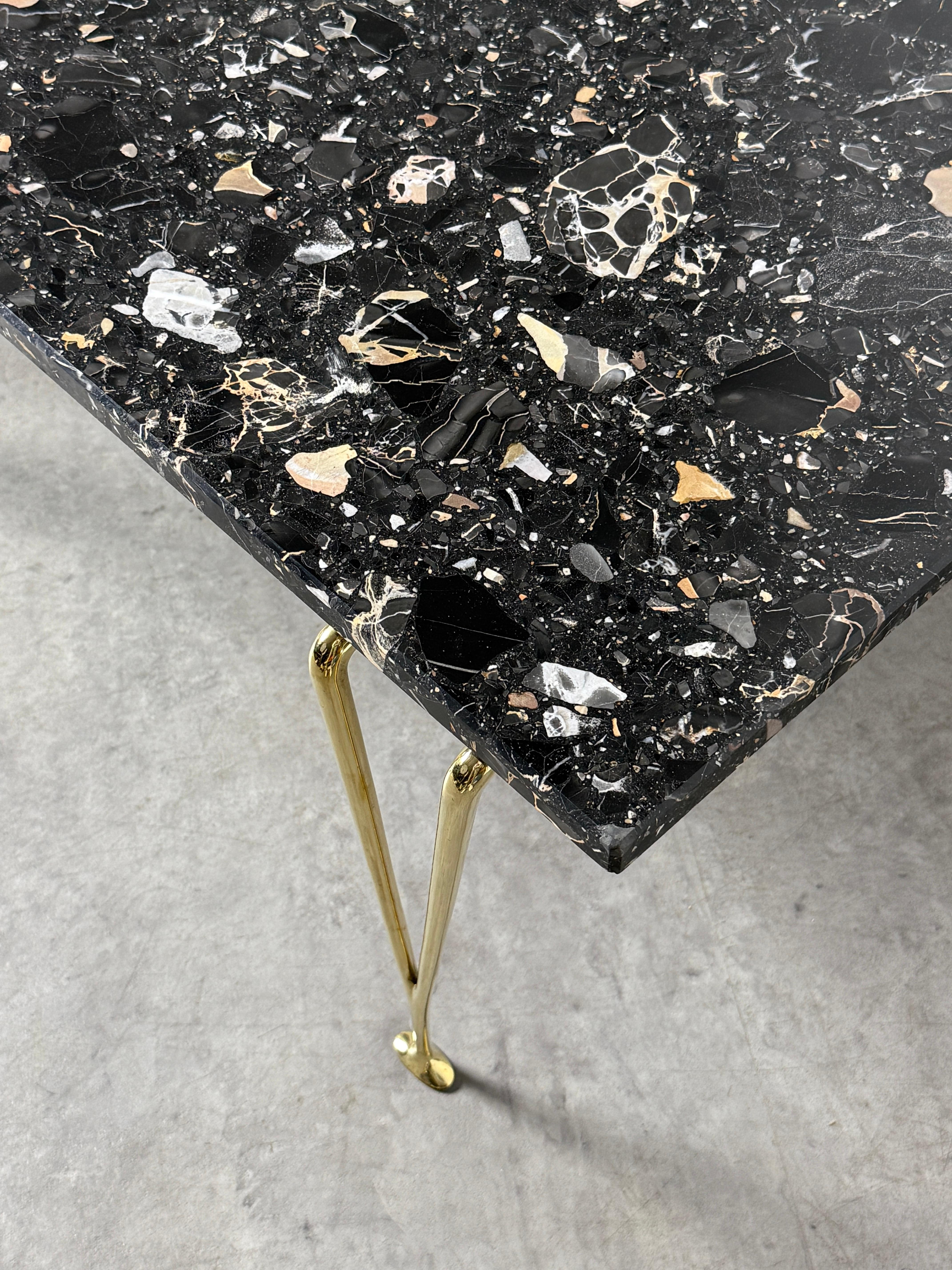 Fin du 20e siècle Hugh Acton Rare banc à pieds sculptés en laiton des années 1960 en vente