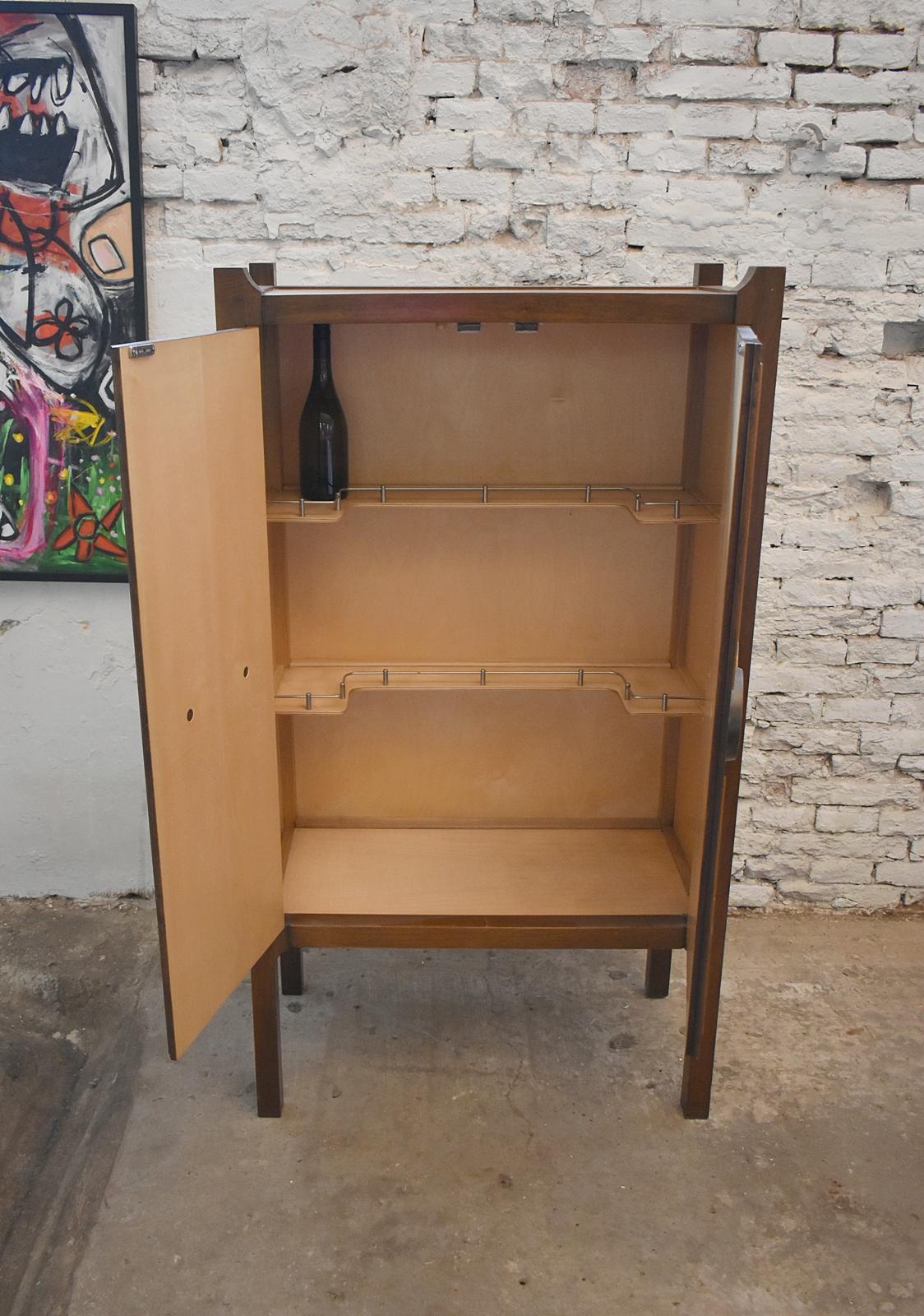 Raro mobile bar ungherese di metà secolo anni '70 In condizioni buone in vendita a Debrecen, HU