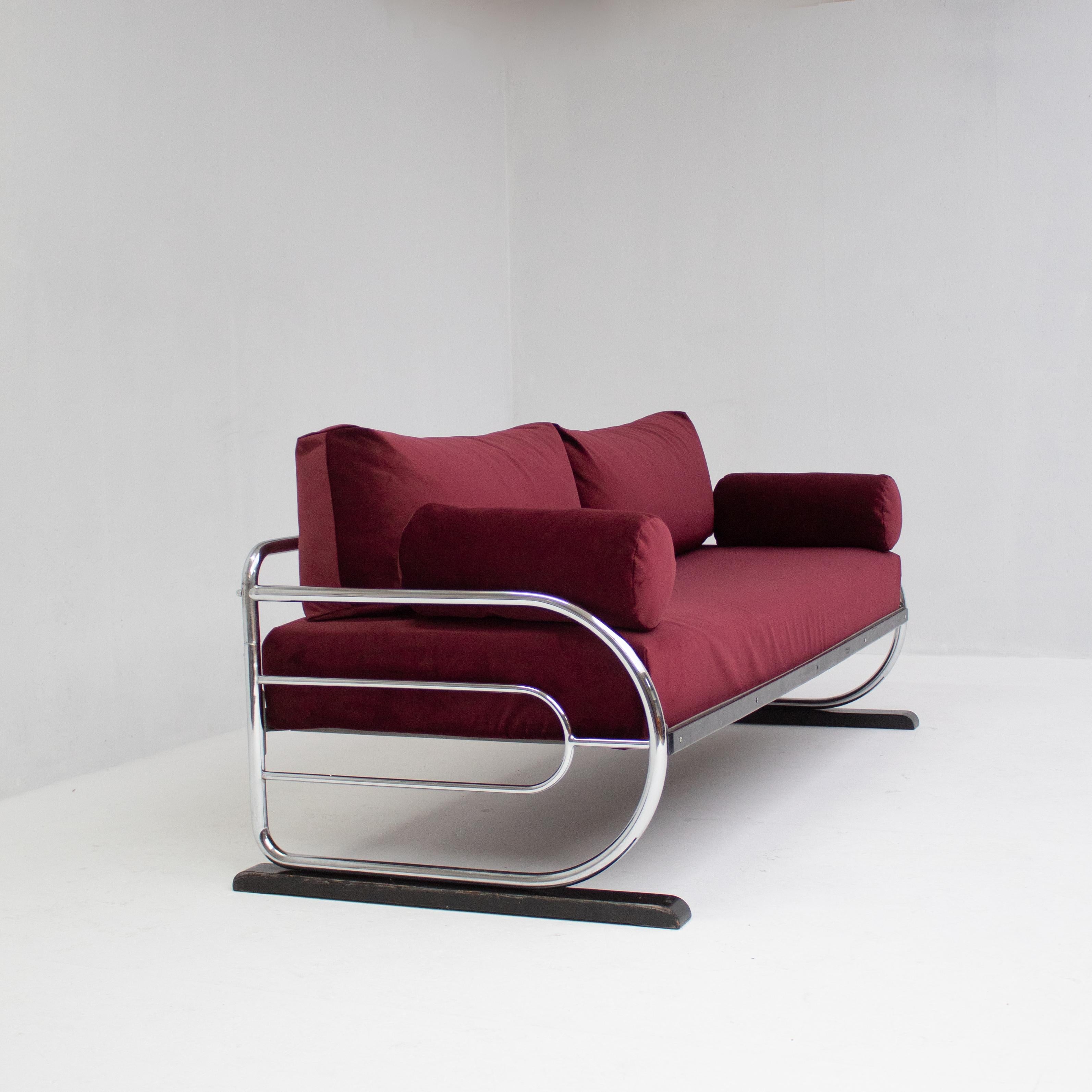 Welded Bauhaus Hynek Gottwald Tubular Steel Sofa, 1930s Czech Modernist Design