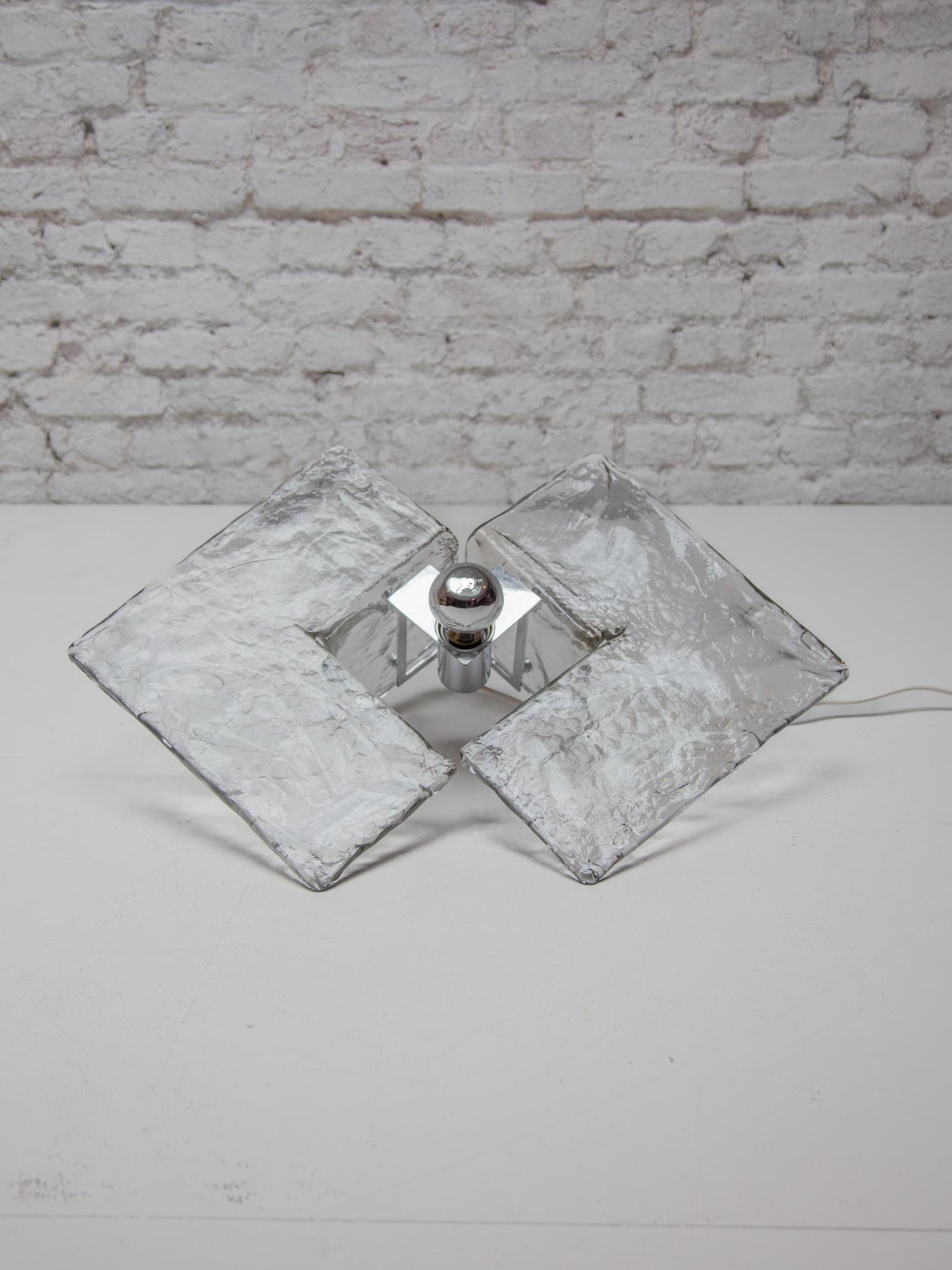 Rare Ice Glass Table Lamp by Alfredo Barbini  Murano Glass Venini, 1960s In Good Condition For Sale In Antwerp, BE