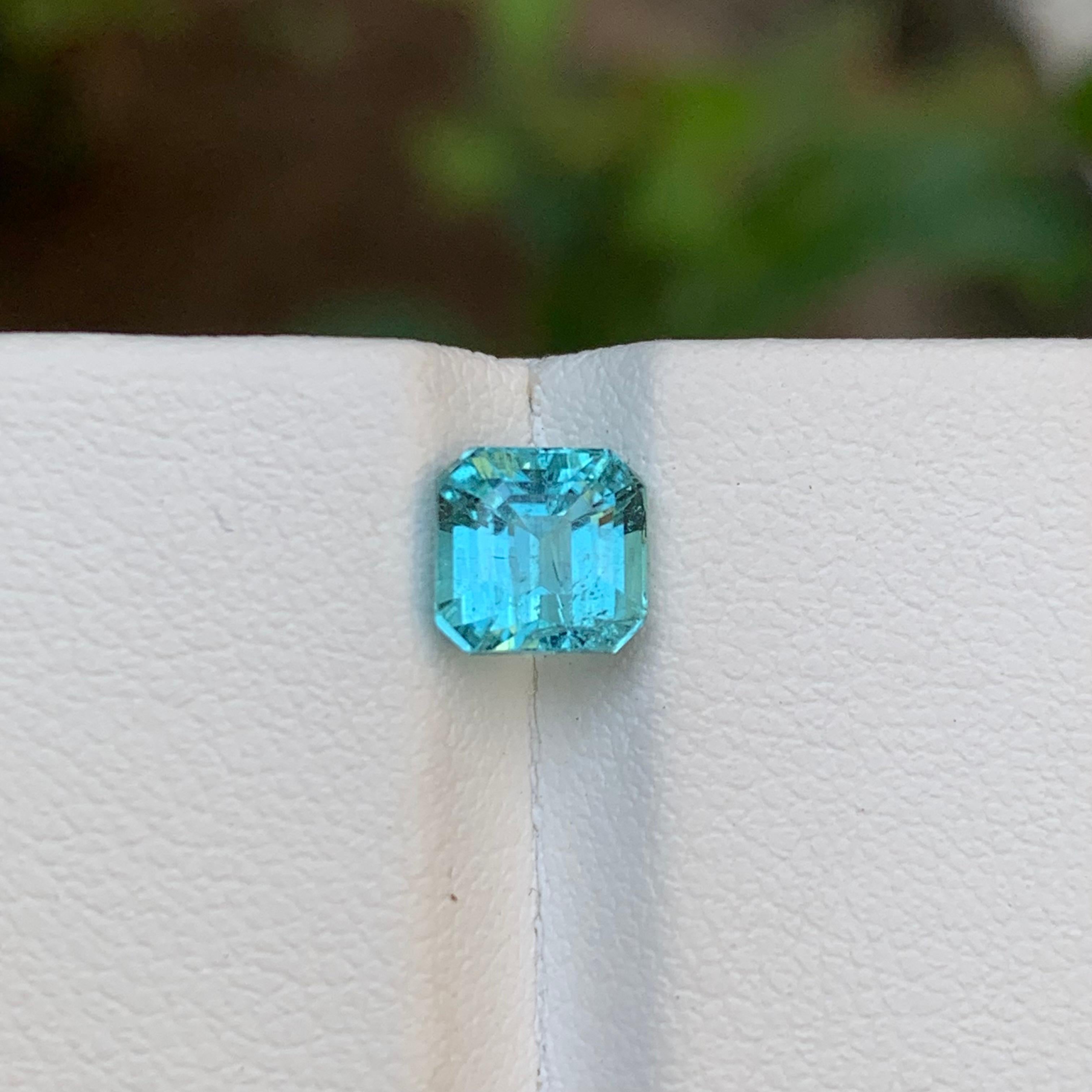 Rare Ice Neon Blue Natural Tourmaline Gemstone, 1.65 Ct Emerald Cut-Ring Jewelry en vente 7