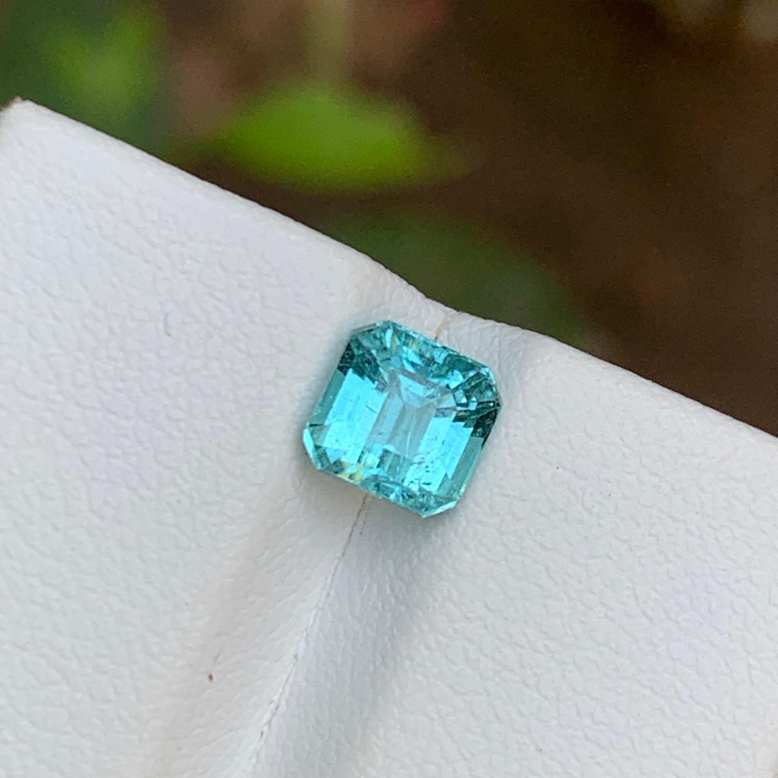 Taille émeraude Rare Ice Neon Blue Natural Tourmaline Gemstone, 1.65 Ct Emerald Cut-Ring Jewelry en vente