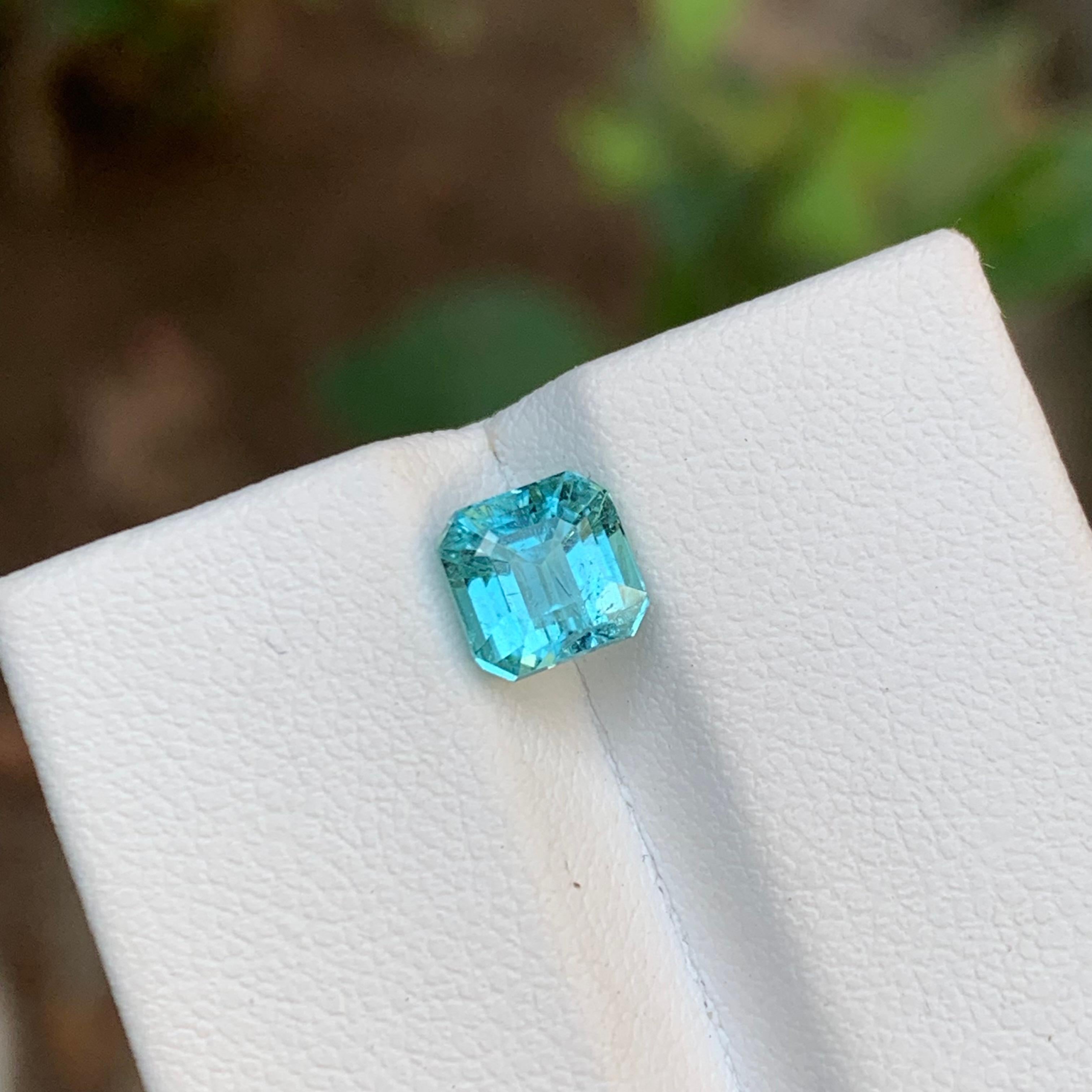 Rare Ice Neon Blue Natural Tourmaline Gemstone, 1.65 Ct Emerald Cut-Ring Jewelry Unisexe en vente