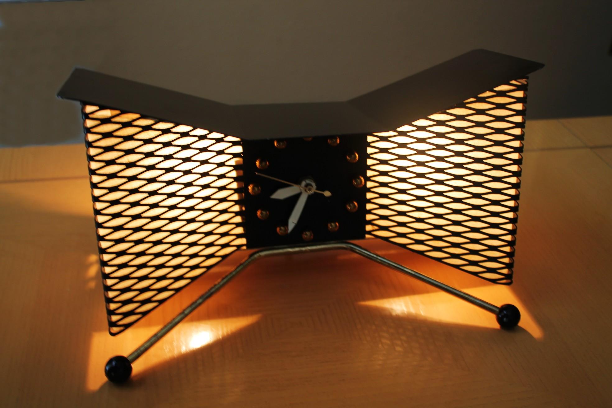 Mid-Century Modern Rare! Iconic Snider Atomic Clock Lamp! Metal Fiberglass Bat Wing Bow Tie Design!