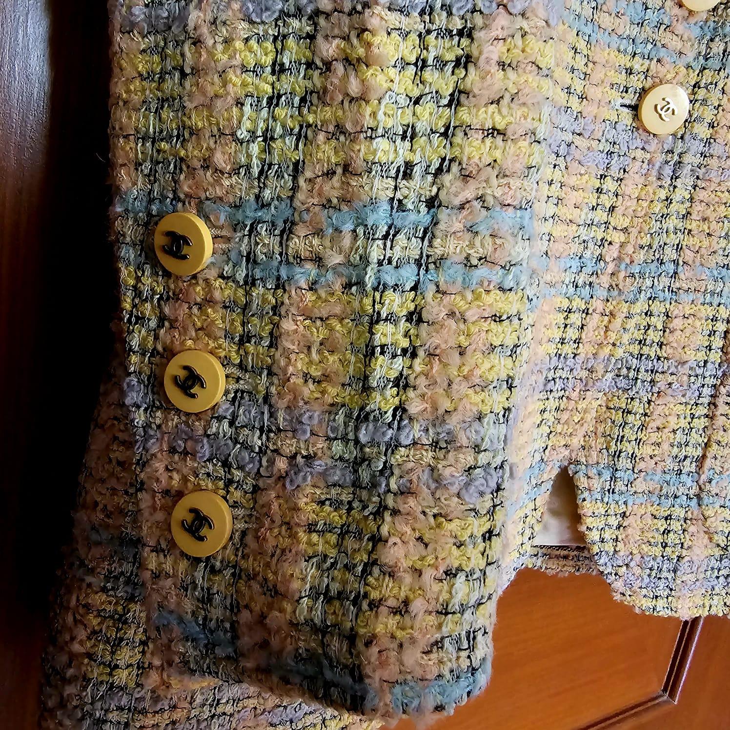 Rare Iconic Vintage 1994 Yellow Tweed CC Jacket For Sale 8