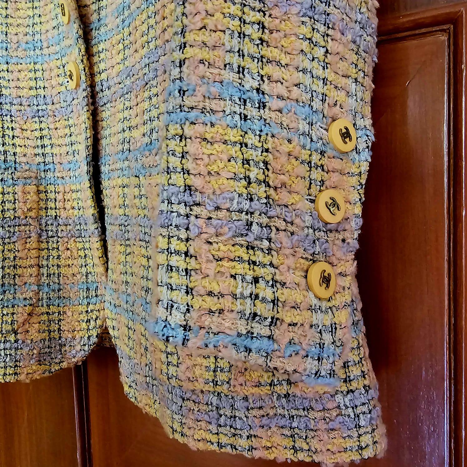 Rare Iconic Vintage 1994 Yellow Tweed CC Jacket For Sale 9