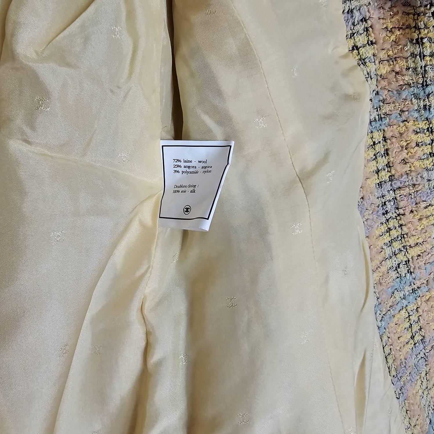 Rare Iconic Vintage 1994 Yellow Tweed CC Jacket For Sale 4
