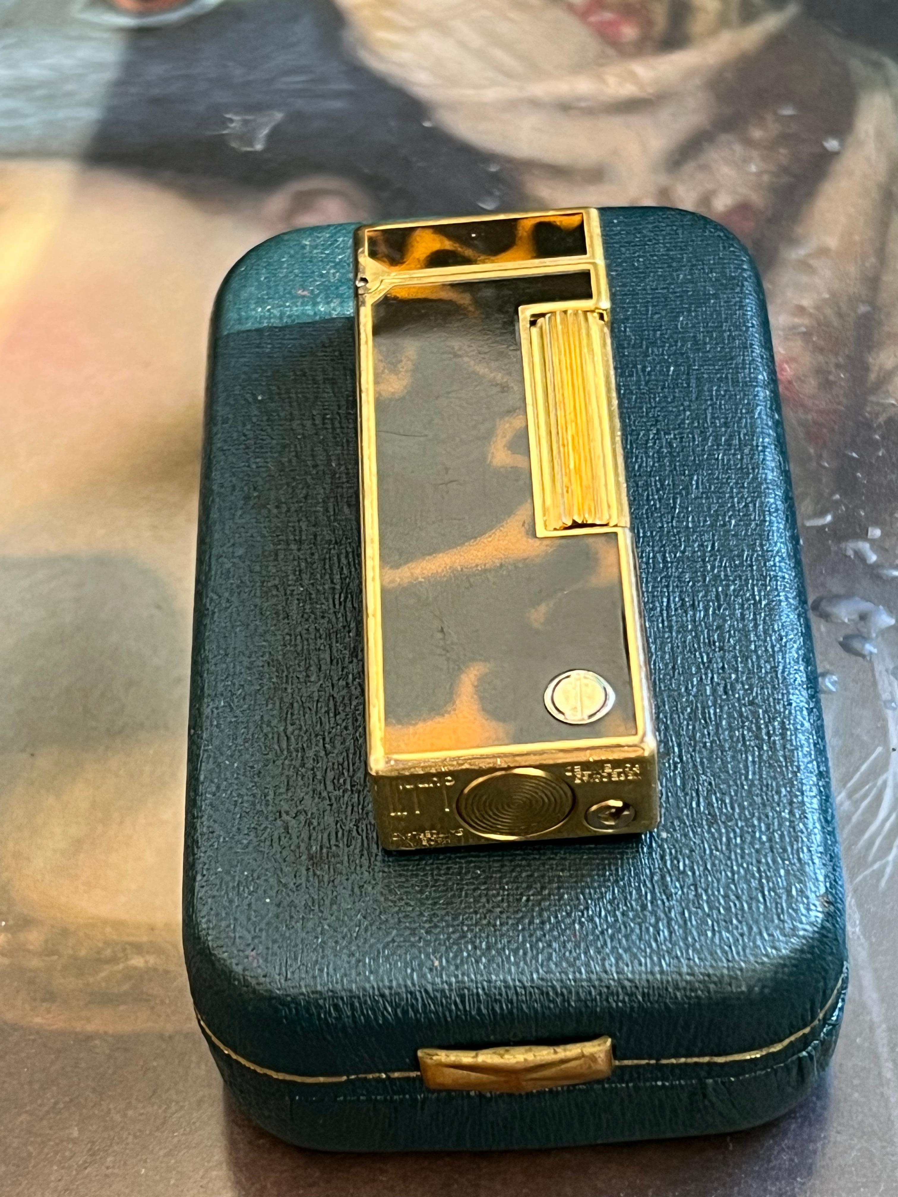 Rare Iconic Vintage Dunhill Gold Plated Dark Cognac Lacquer Swiss Made Lighter 2