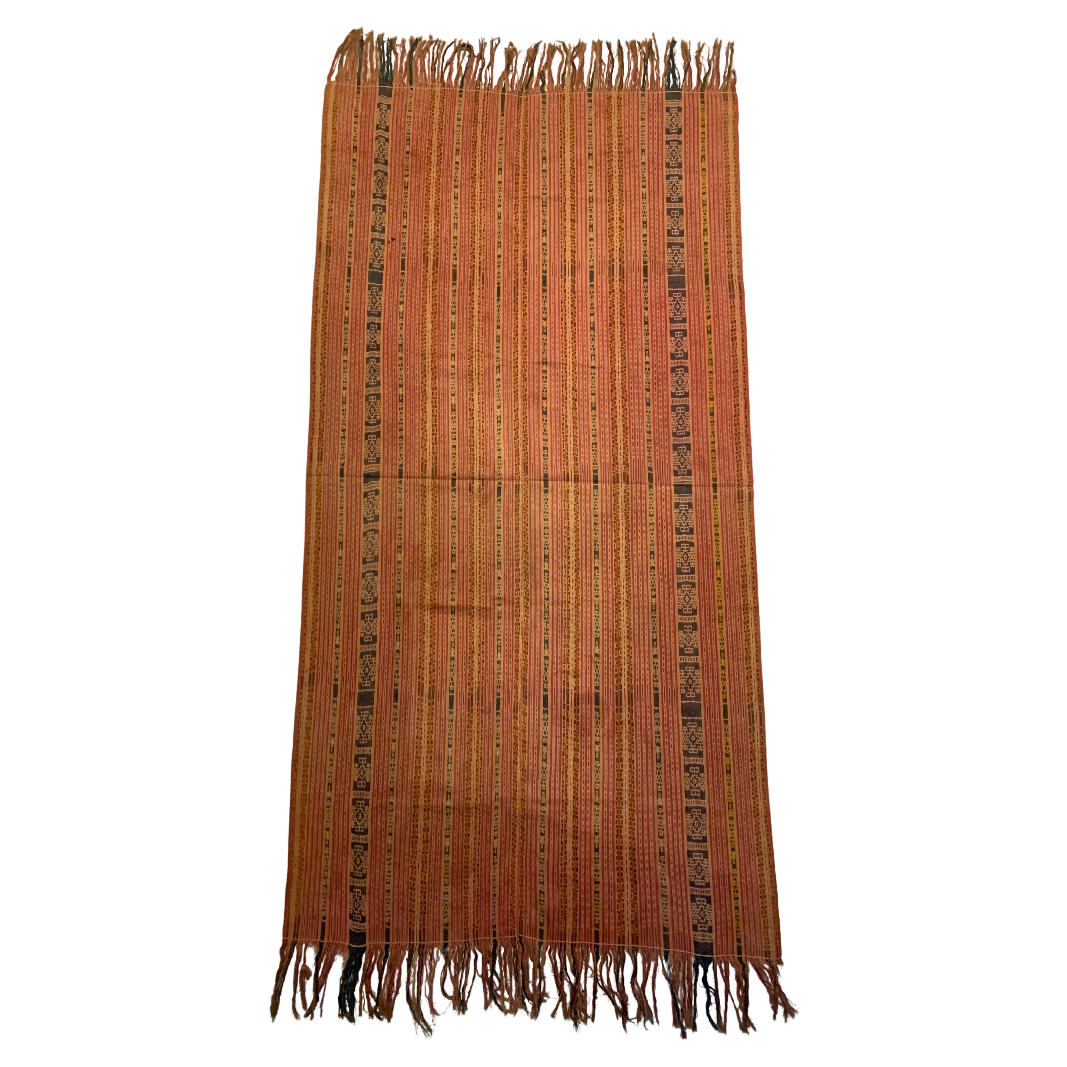 Seltenes Ikat-Textil von Timor mit atemberaubenden Stammesmotiven und Farben, Indonesien, um 1900 im Angebot