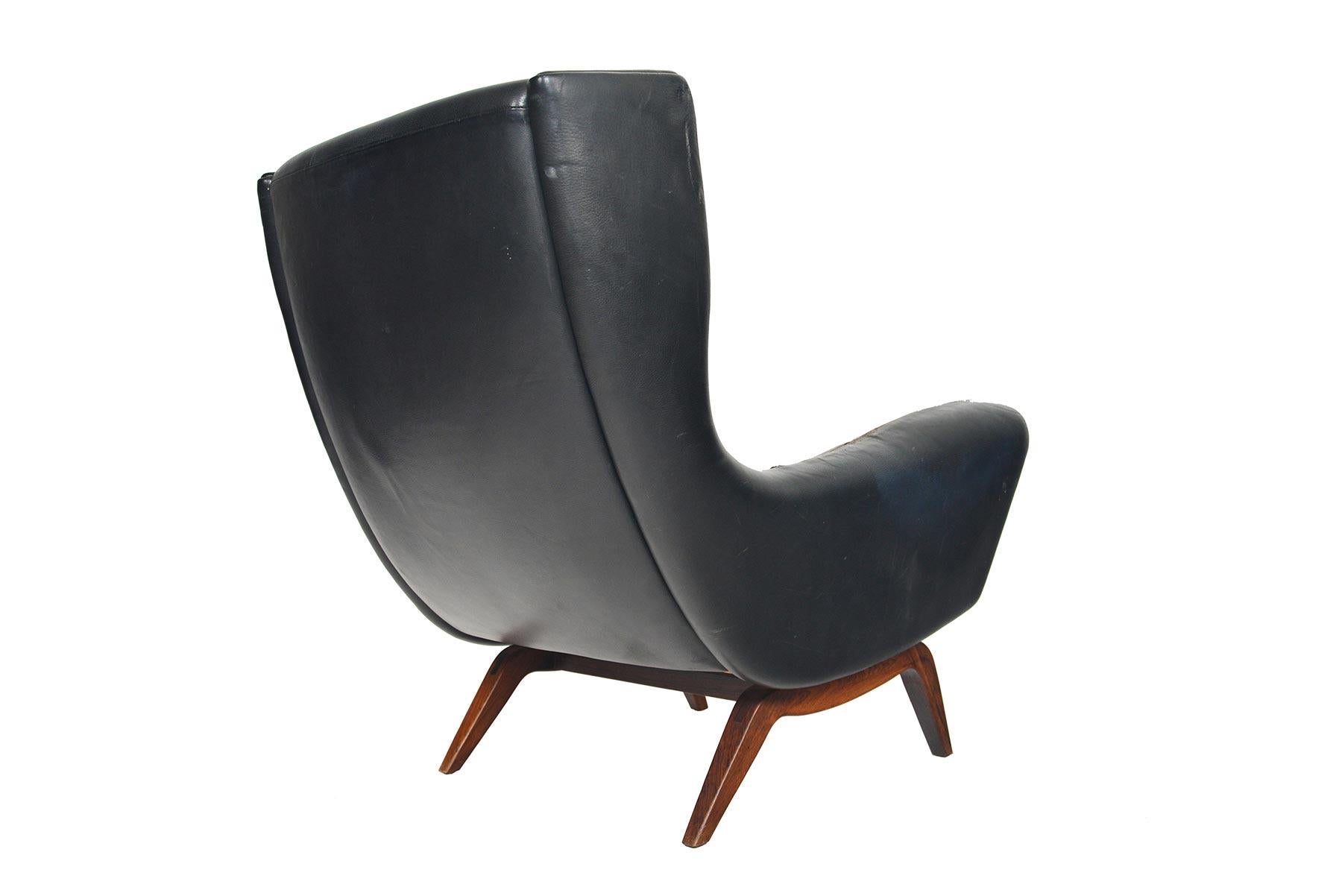 Mid-Century Modern Rare Illum Wikkelsø Model 110 High Wingback Lounge Chair in Rosewood