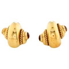 Rare Important Boucles d'oreilles en or 18KT Gorgeous VERDURA Sea Shell Cabochon Gold 18KT