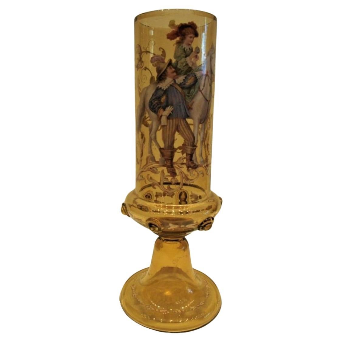 Rare et important vase européen ancien en ambre peint portrait d'une femme sur cheval