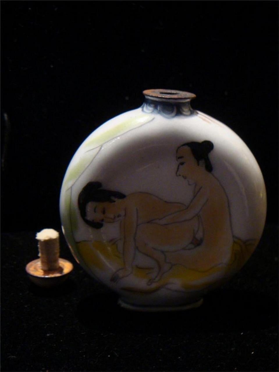 20th Century Rare Important Chinese Erotic Nude Porcelain Snuff Bottle from NYC Collection!!