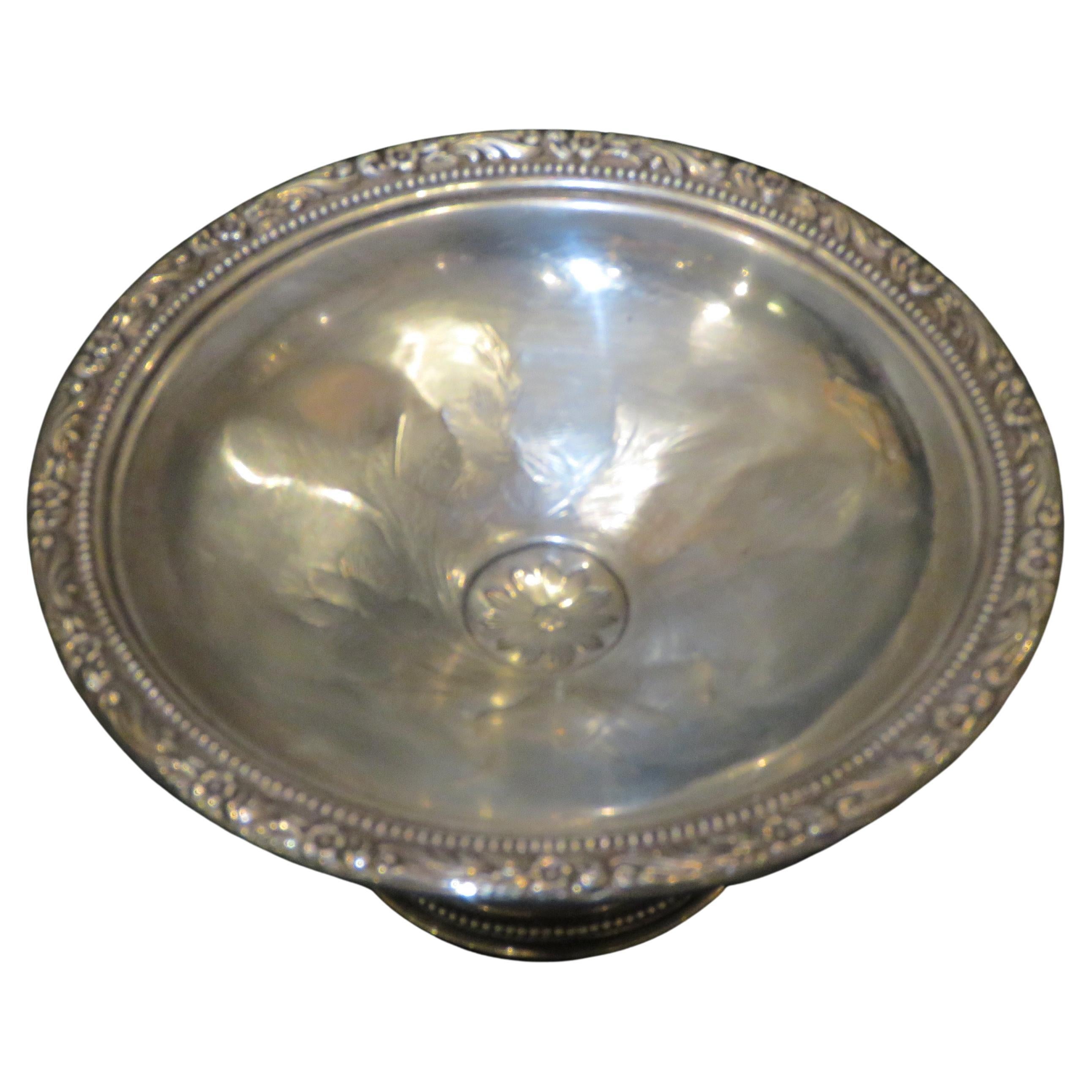 Raro e importante cuenco de plata STERLING martillado a mano de Frank M Whiting en venta