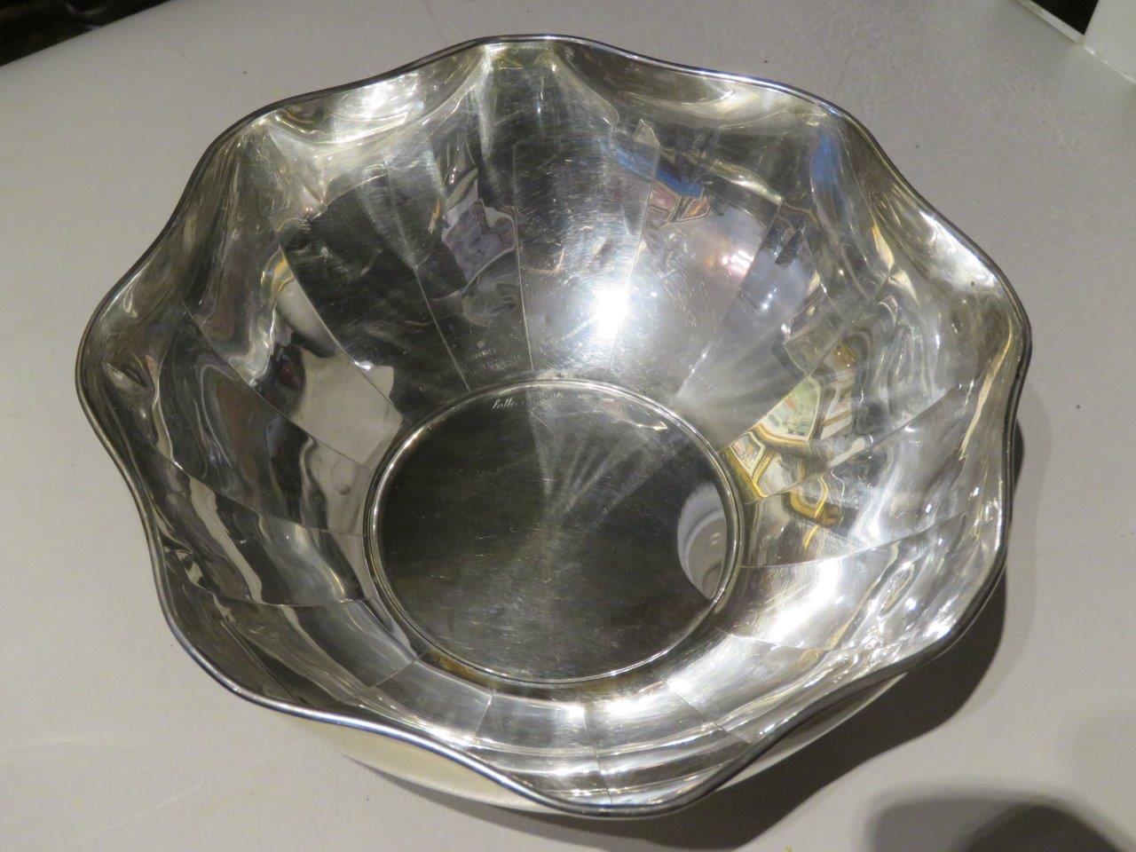 The Following Item we are offering is a Rare Important Gorgeous Rococo Spaulding Sterling Silver Compote Bowl. Bowl is comprised with a Large Fluted Rim Throughout. Slight areas of wear due to age. Signed Etched Italian Intaglia at bottom. Measures