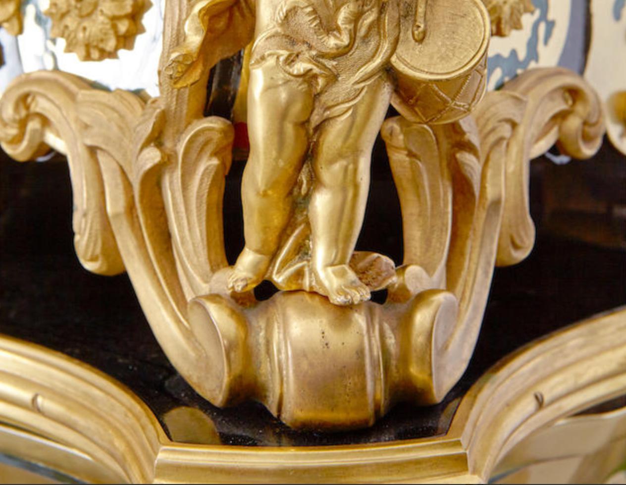 Seltene bedeutende französische Boulle-Intarsienuhr aus vergoldeter Bronze im Louis XIV.-Stil mit Intarsien aus Bronze (19. Jahrhundert) im Angebot