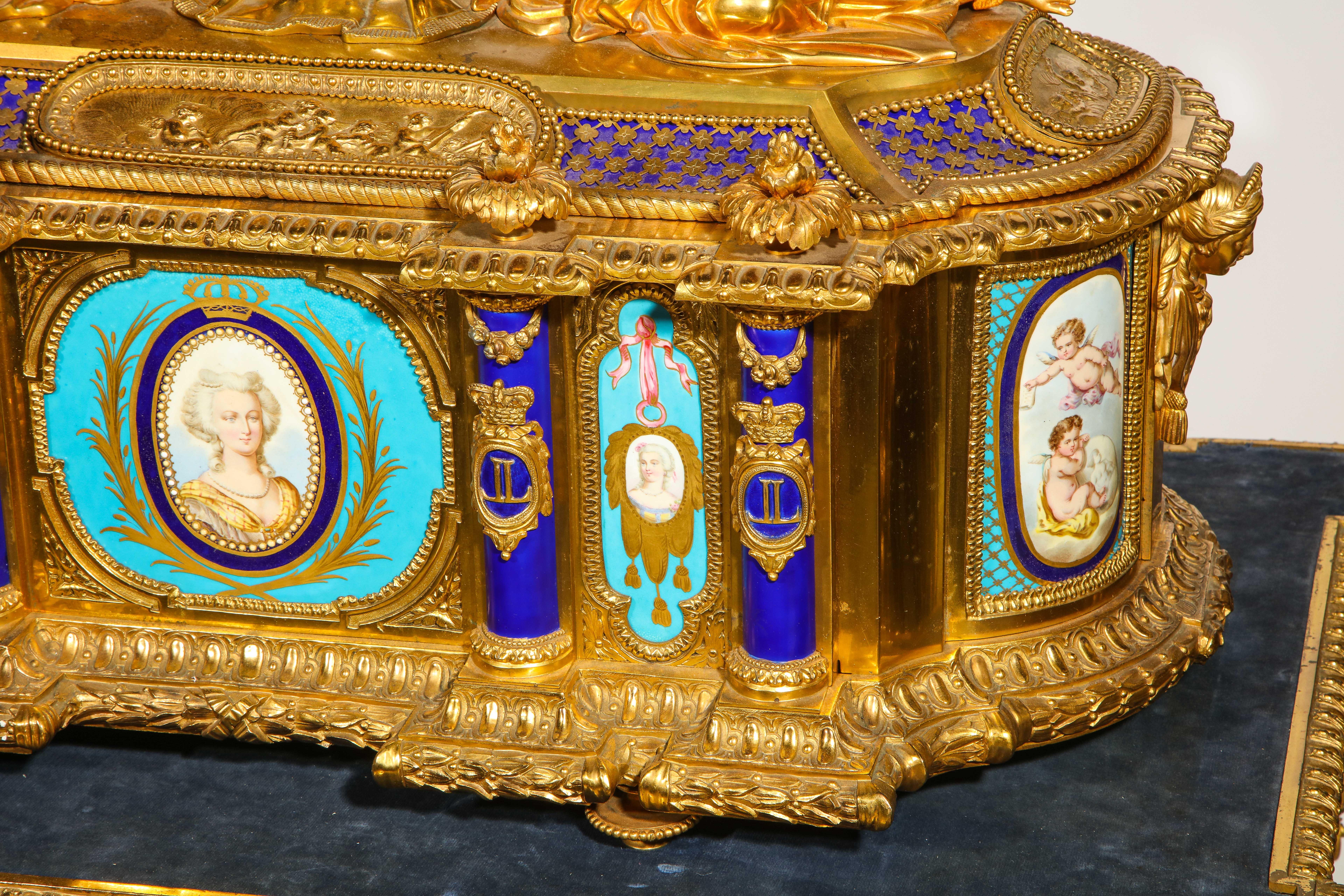 Important, Rare French Ormolu Sevres Style Porcelain Jewelry Box on Bronze Table For Sale 8