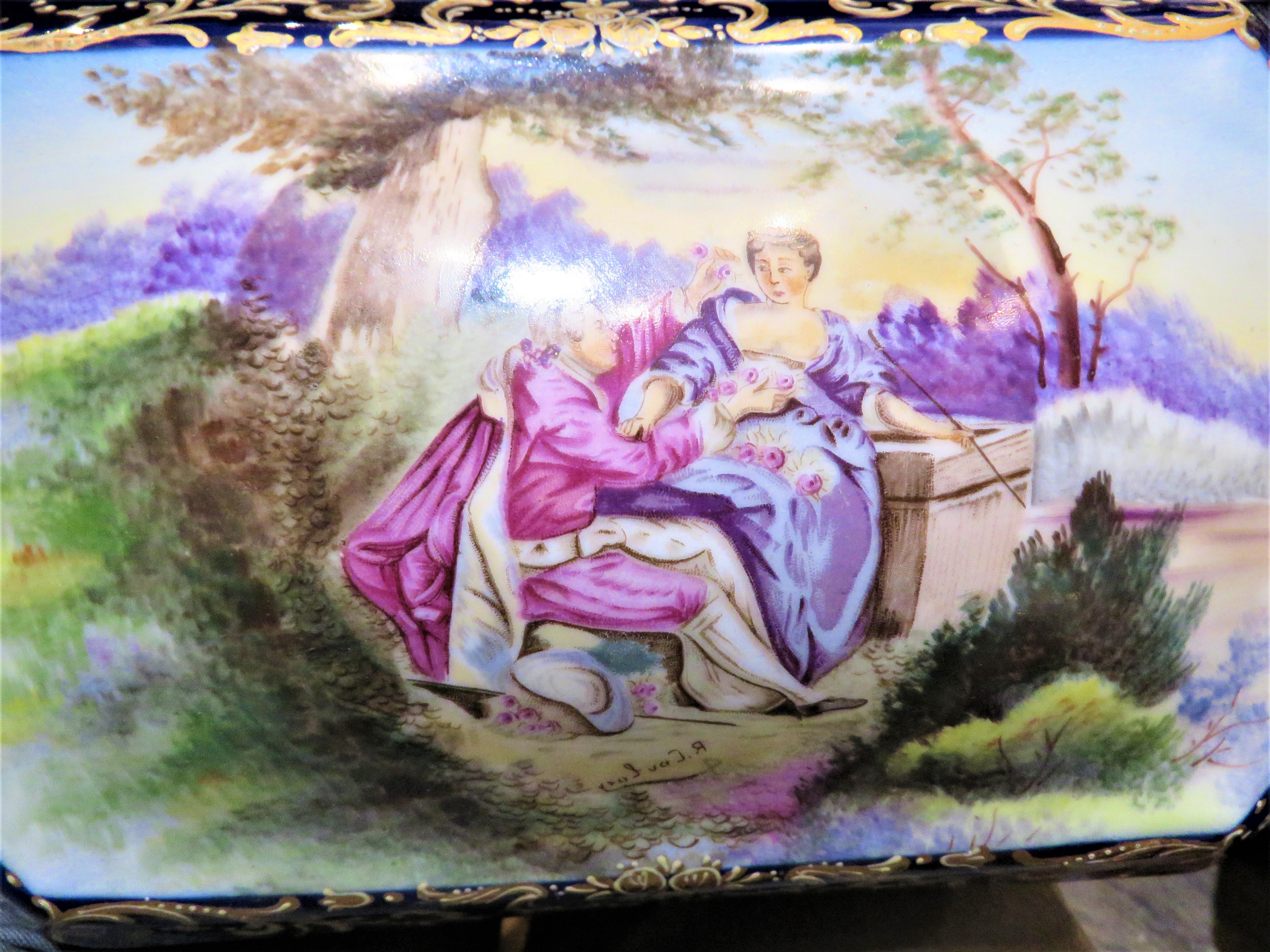 20ième siècle Rare Important Gorgeous Dresden Style Sevres Style Porcelain Jewelry Box Casket (Coffret à bijoux en porcelaine) en vente