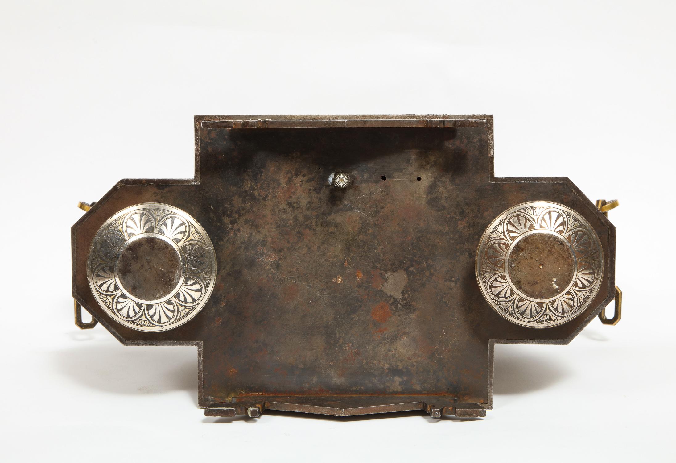 Raro e importante orologio spagnolo in damasceno, ferro, acciaio e oro intarsiato, Eibar, Spagna in vendita 13