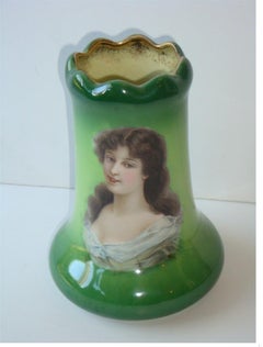 Seltene beeindruckende bemalte Porzellanvase aus dem 19. Jahrhundert mit Porträt einer schönen Frau