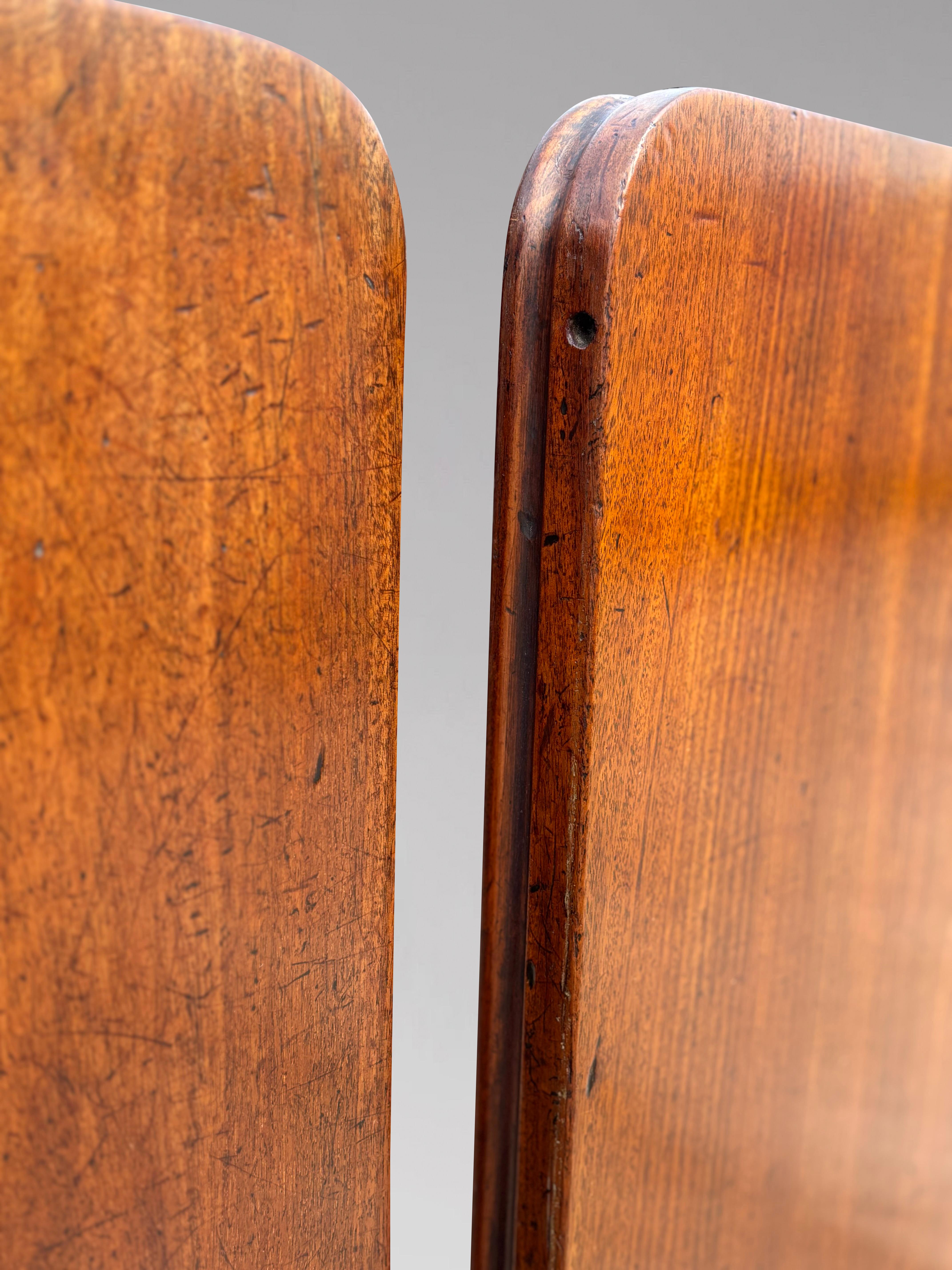 Rara e Impresionante Mesa de Comedor de Caoba de la Época de Guillermo IV del Siglo XIX en venta 7