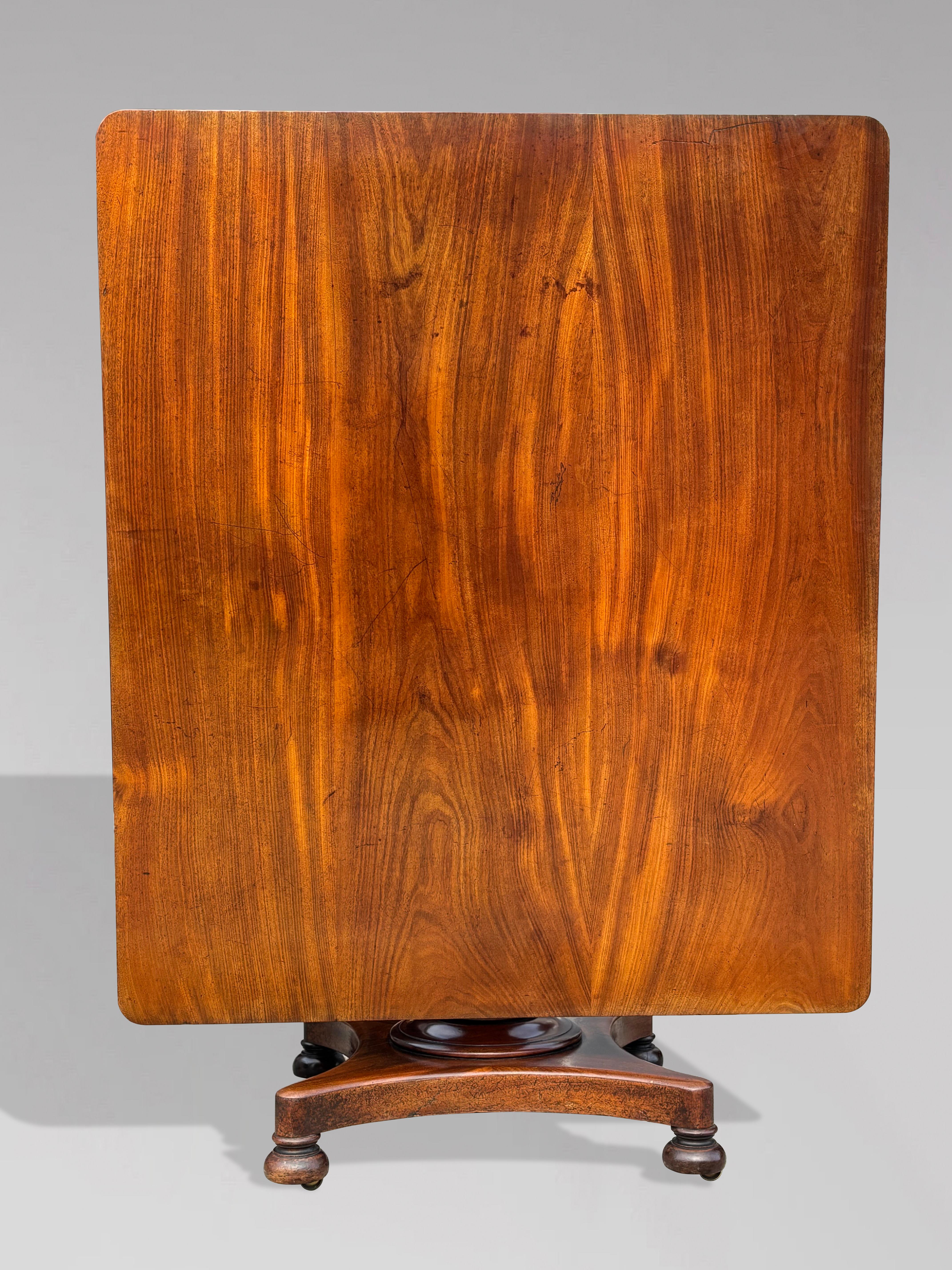 Rara e Impresionante Mesa de Comedor de Caoba de la Época de Guillermo IV del Siglo XIX siglo XIX en venta