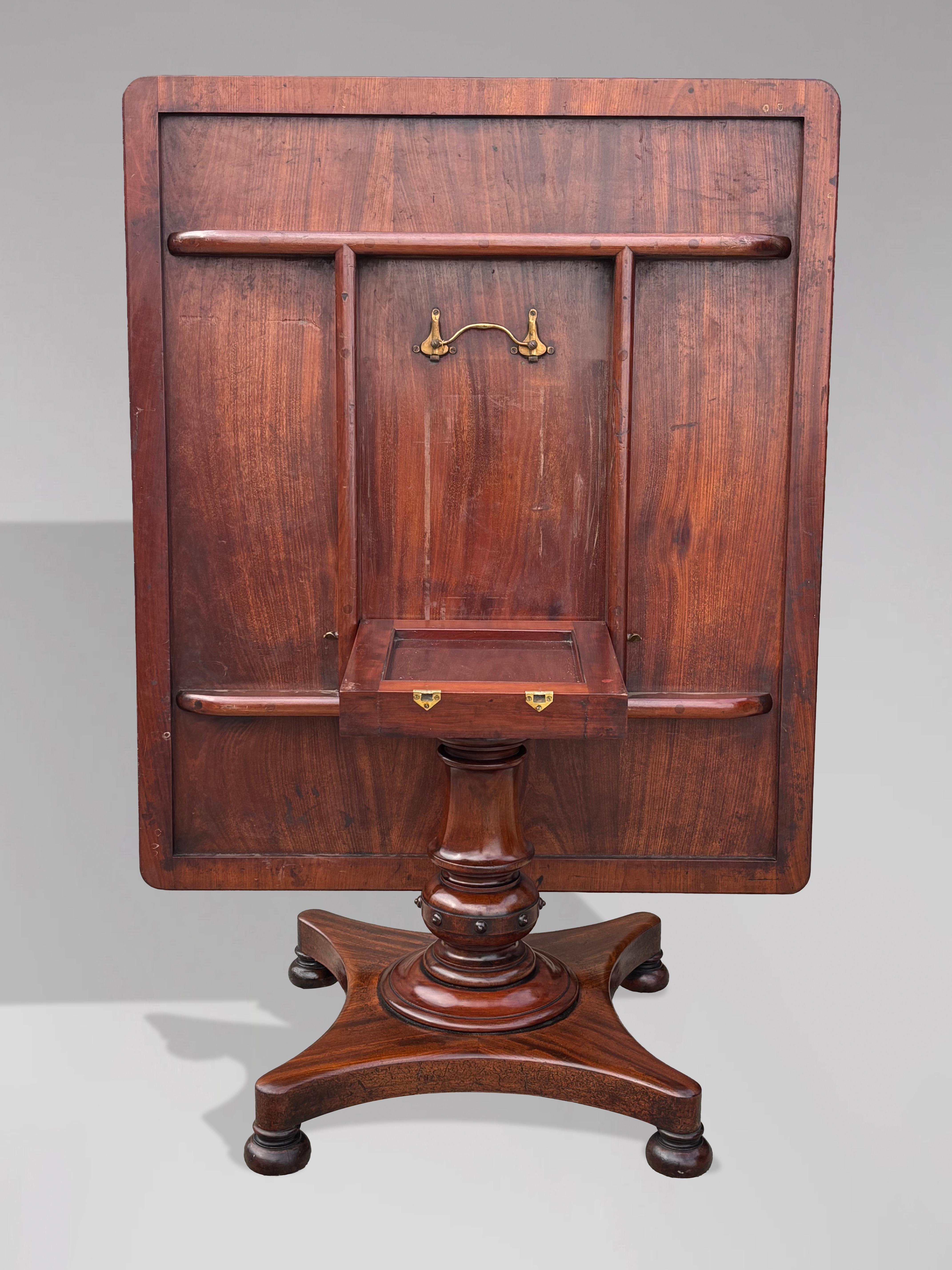 Rara e Impresionante Mesa de Comedor de Caoba de la Época de Guillermo IV del Siglo XIX en venta 1