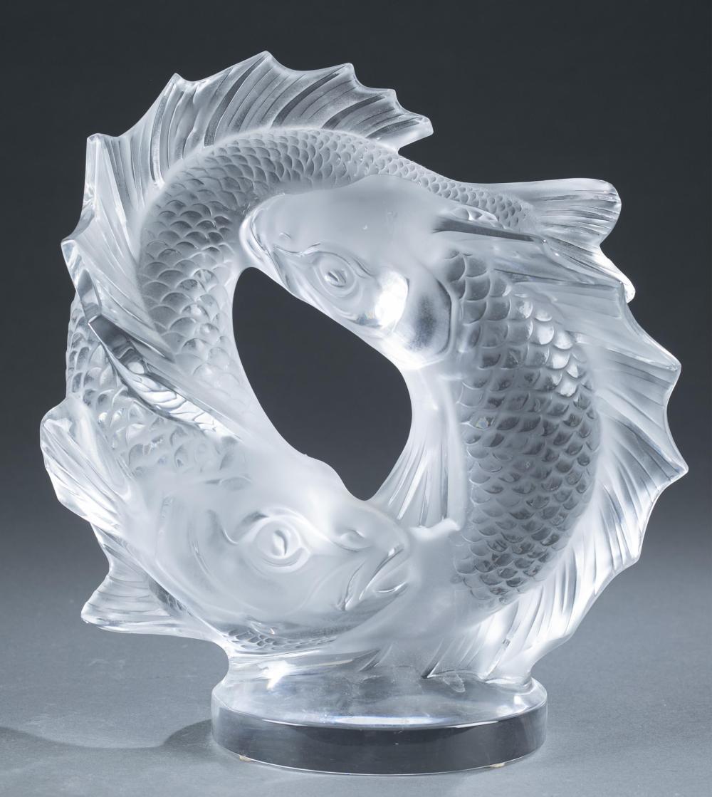 Rare Impressive Large Deluxe Lalique Double Fish Standing Sculpture In Good Condition For Sale In New York, NY
