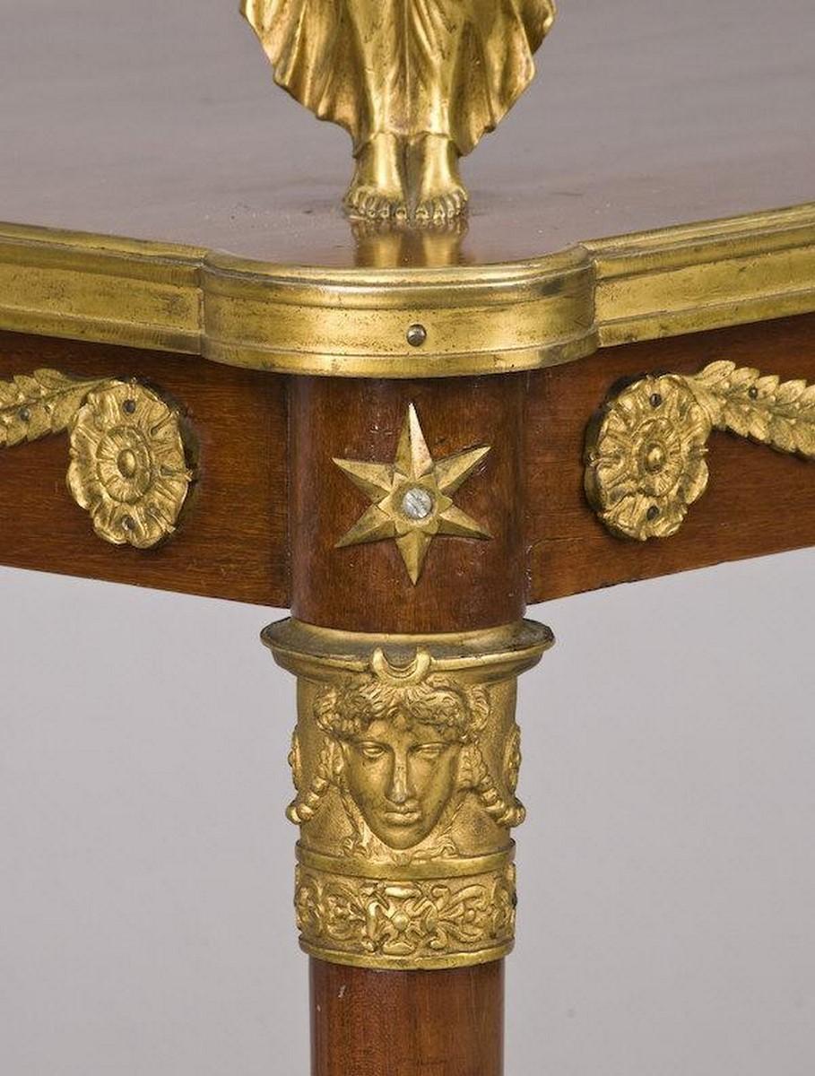 Seltene beeindruckende Museum Qualität 19. Jahrhundert Französisch Mahagoni gestaffelte Tabelle Frauen im Angebot 2