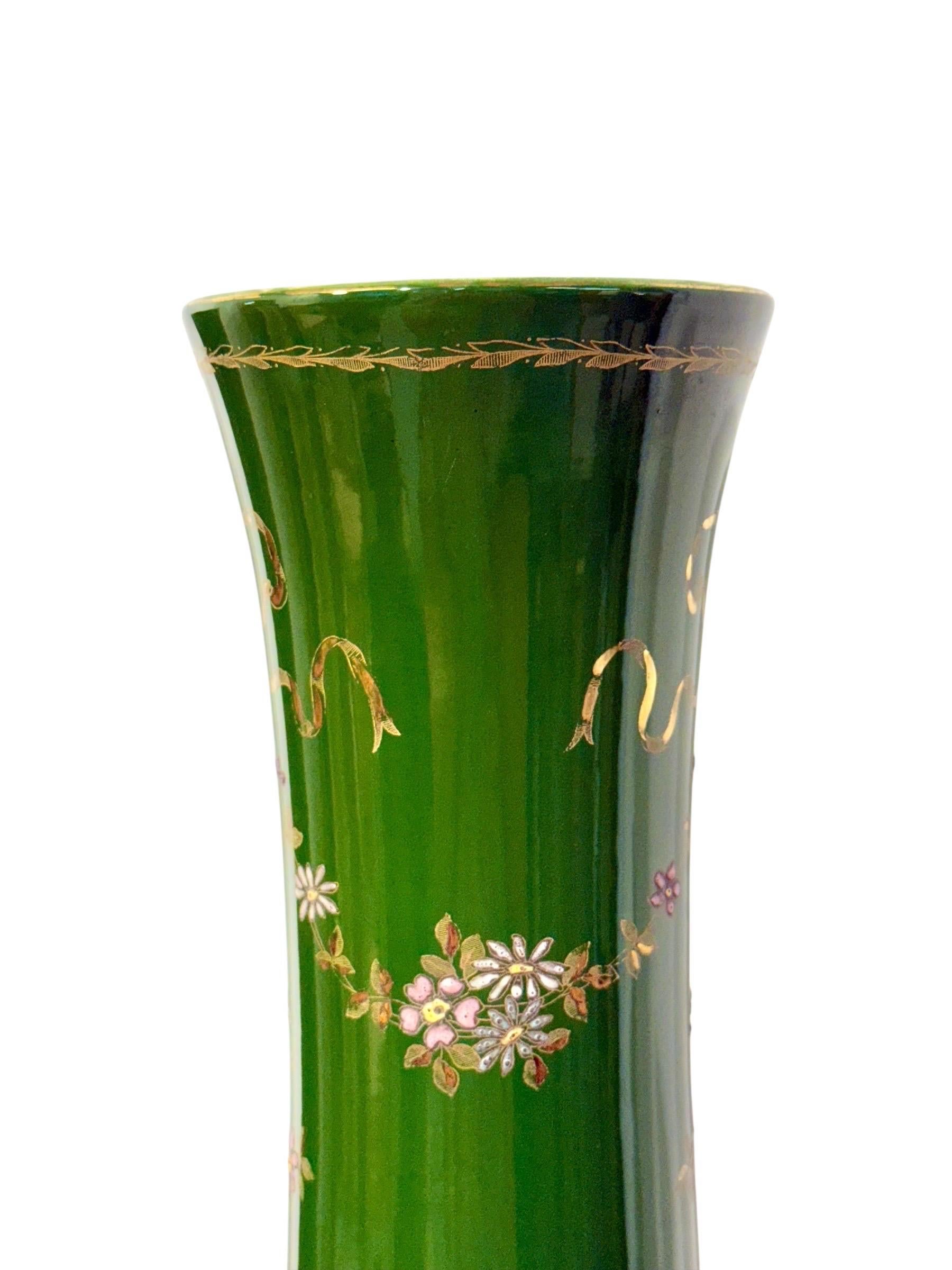 Rare et impressionnante paire de vases en faïence verte de Longchamp, France, 1876 en vente 3