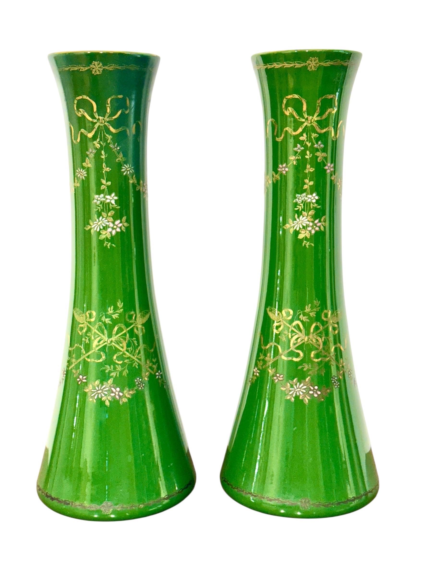 Rare et impressionnante paire de vases en faïence verte de Longchamp, France, 1876 en vente 5