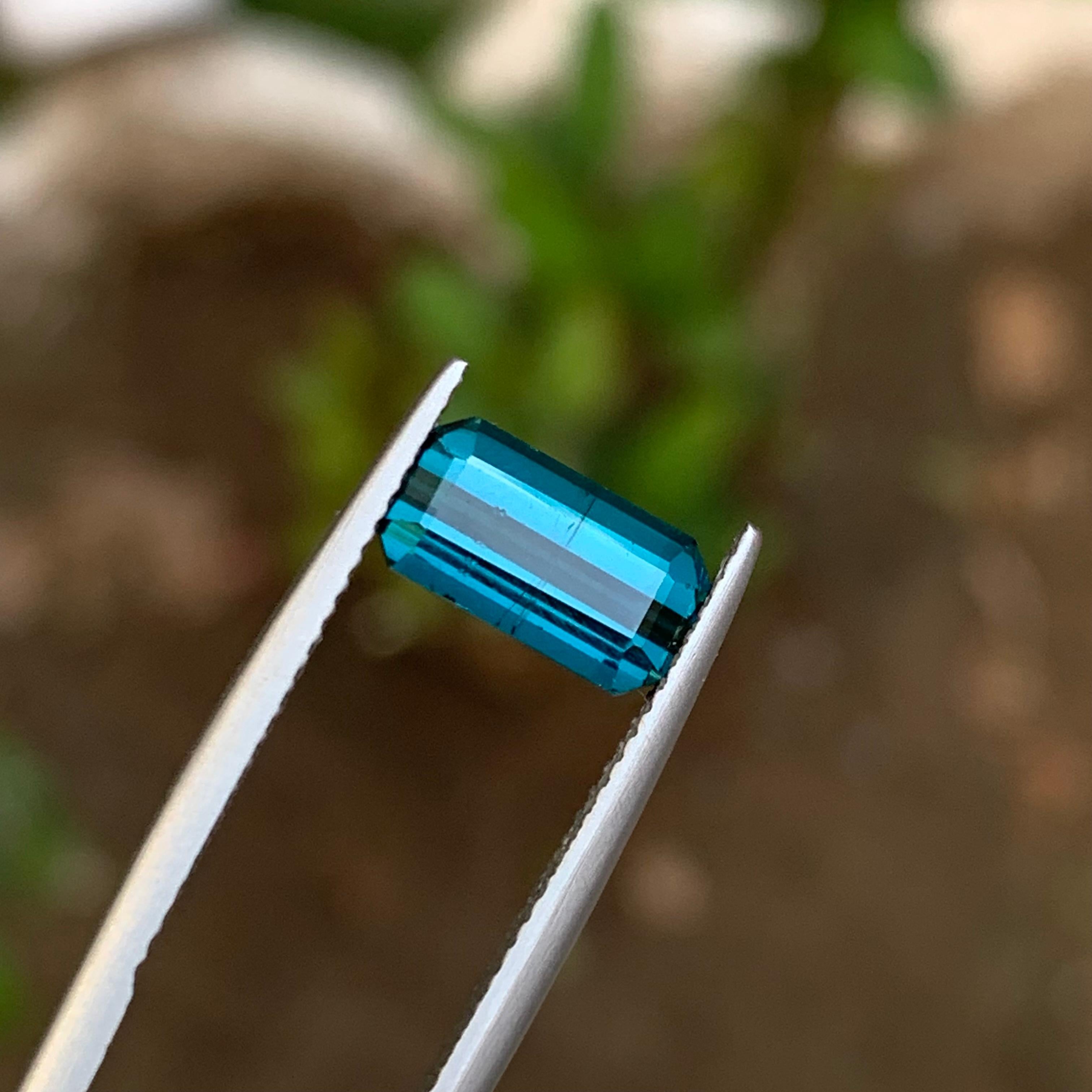 Seltener Indicolith Blau Natürlicher Turmalin Edelstein, 2,55 Karat Smaragdschliff für Ring für Damen oder Herren im Angebot