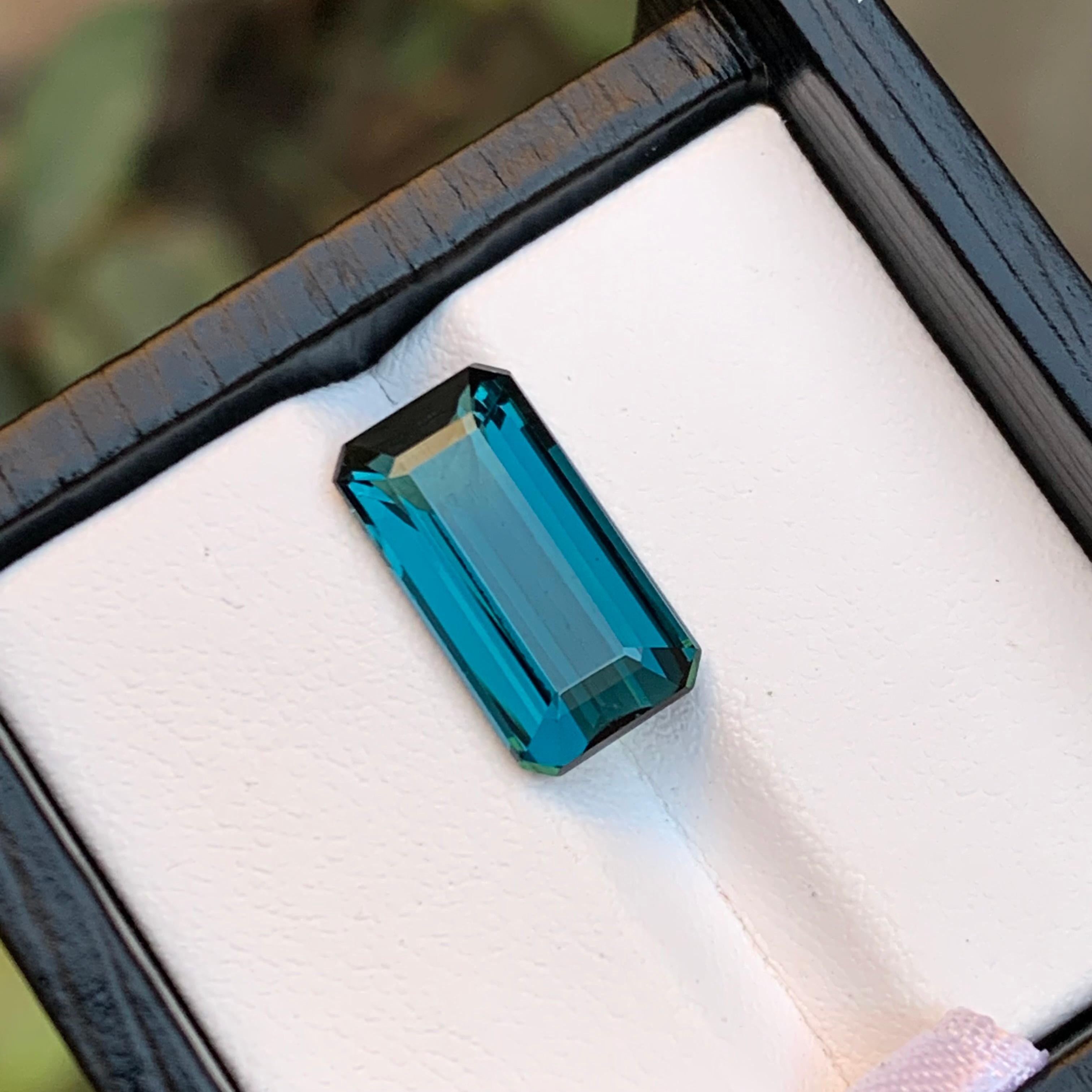 Rare Indicolite Blue Natural Tourmaline Gemstone, 5.20 Ct Emerald Cut for a Ring In New Condition For Sale In Peshawar, PK