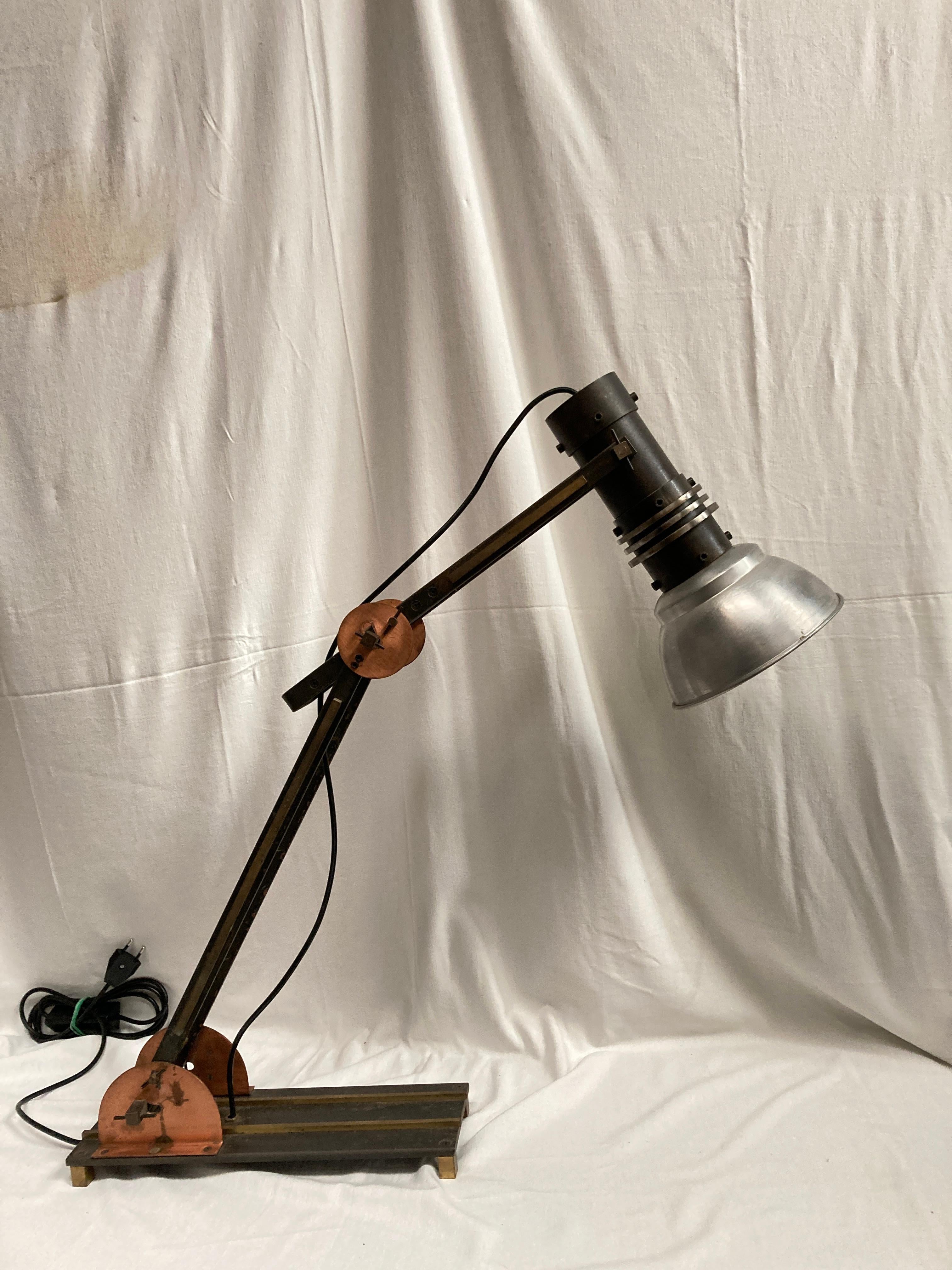 Rare Industrial and architectural table lamp For Sale 7