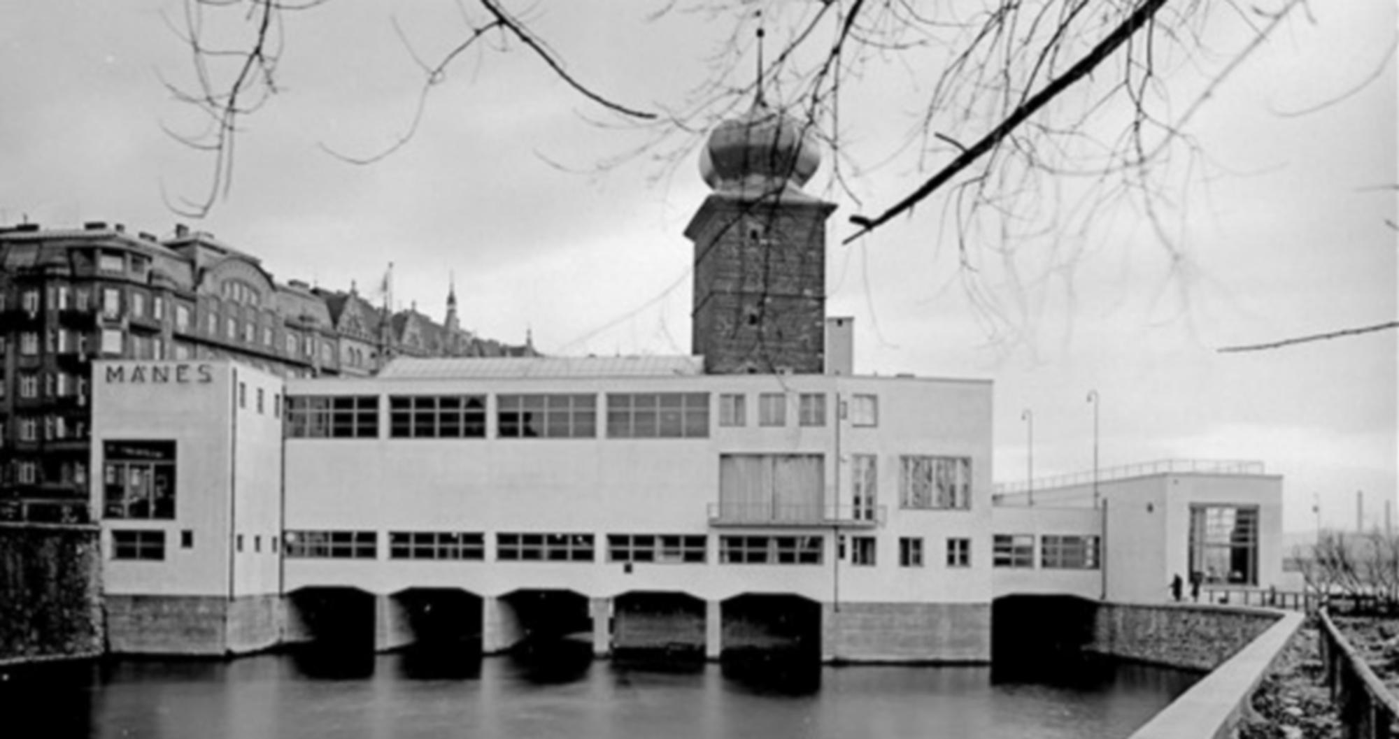 Rare Industrial Lamp by Arch. Ladislav Vrátník for Gallery Mánes 'Prag', 1970s For Sale 4