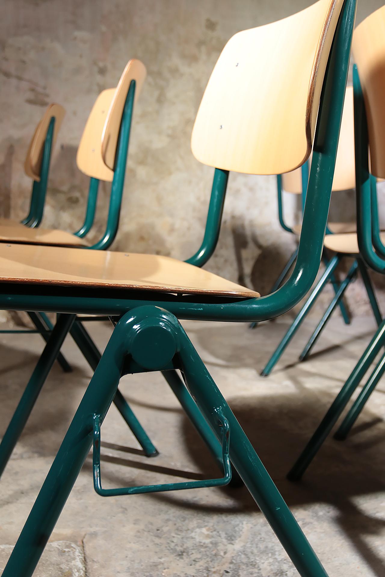 Industrial design Galvanitas S35 stacking school chairs in a very rare color!
Emerald green coated metal frame and light color pagholz seat and back.


  