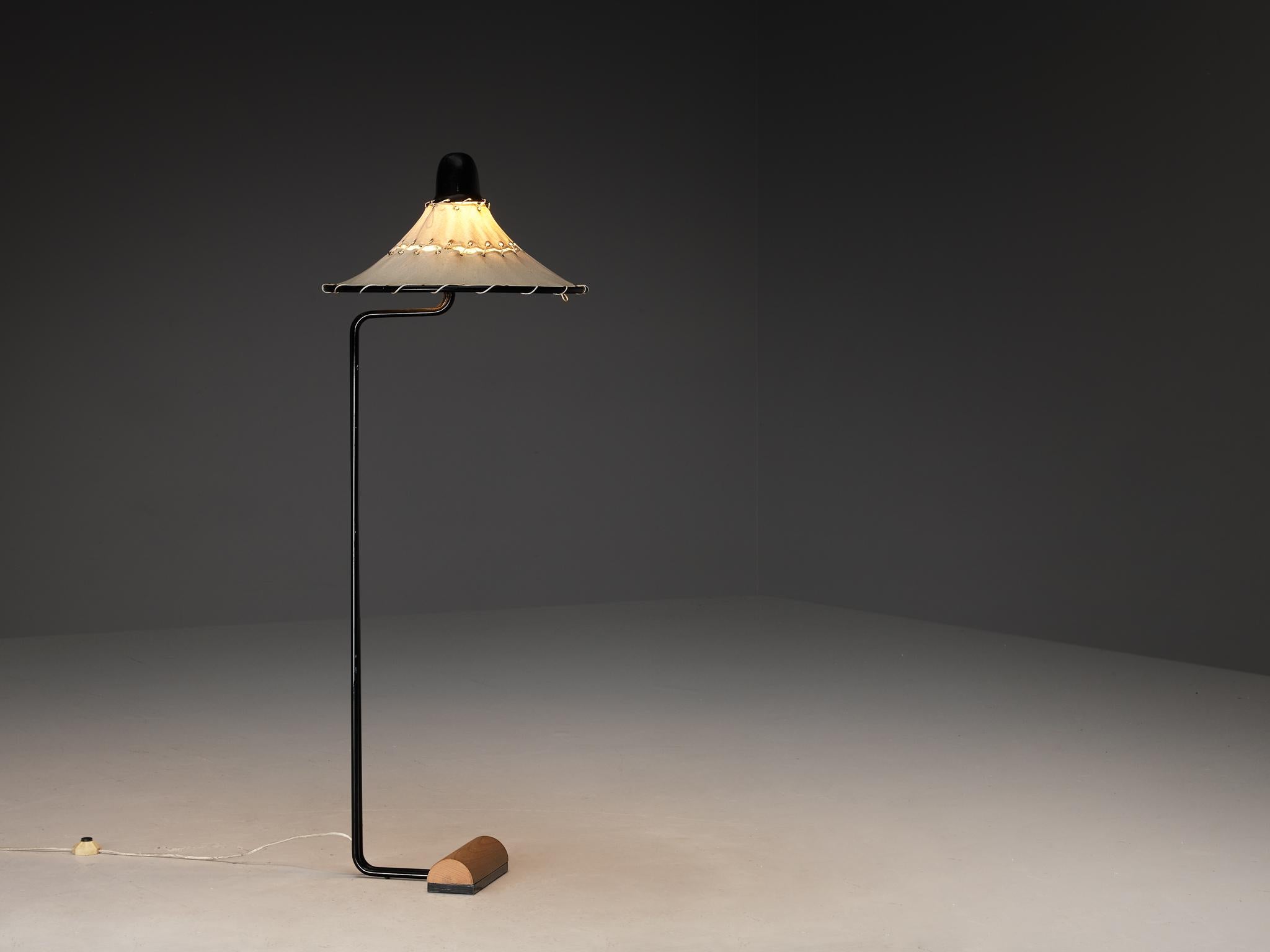Ingrid of Sweden, floor lamp, linen, rope, lacquered steel, beech, Sweden, 1970s

This Swedish floor lamp visually presents a peculiar composition that is not only giving pleasure through haptic beauty, but the construction of this specific lamp