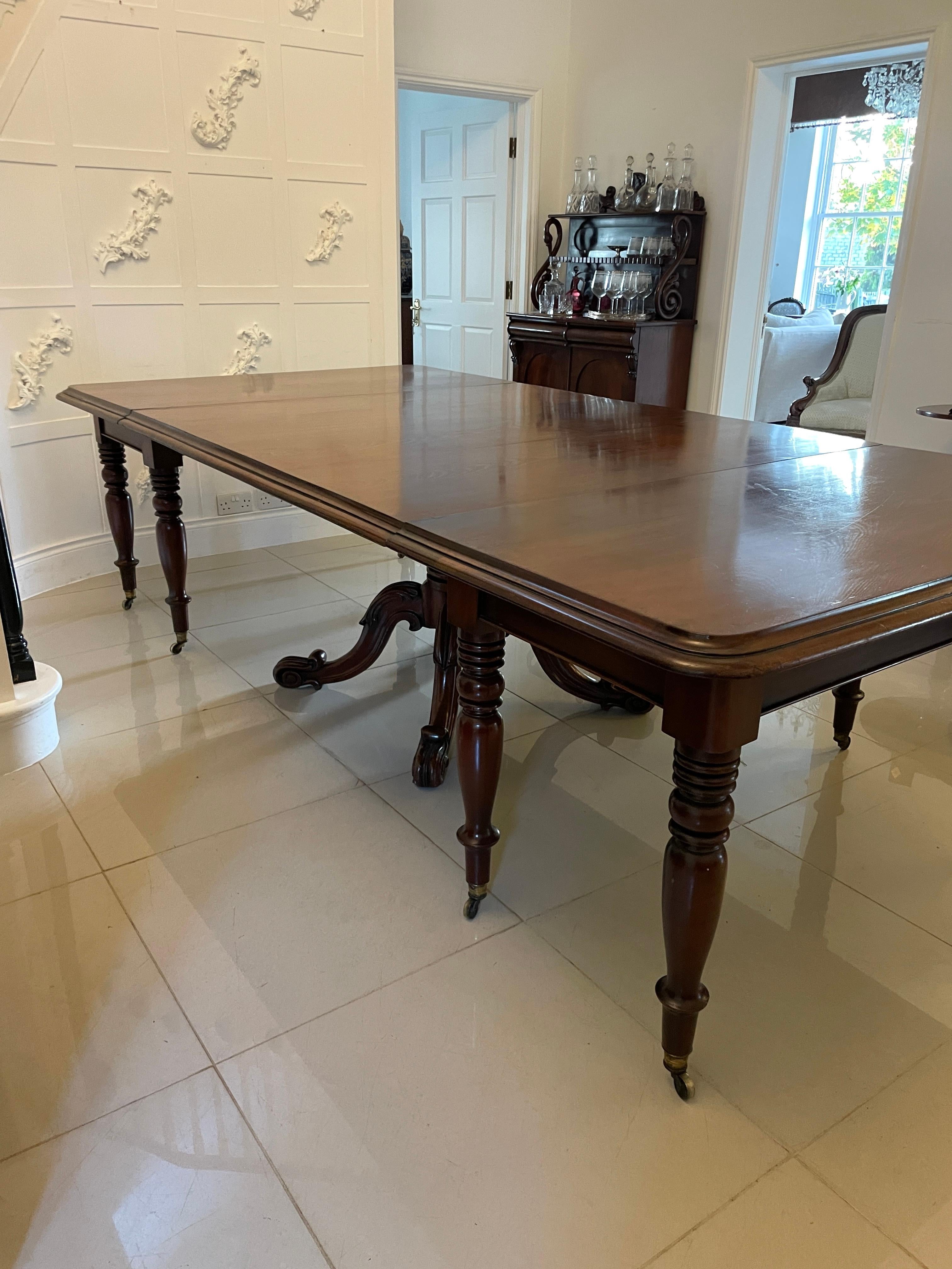 Rara Mesa de Comedor Irlandesa de 12/14 Plazas de Caoba Metamórfica Antigua de Magnífica Calidad en venta 8